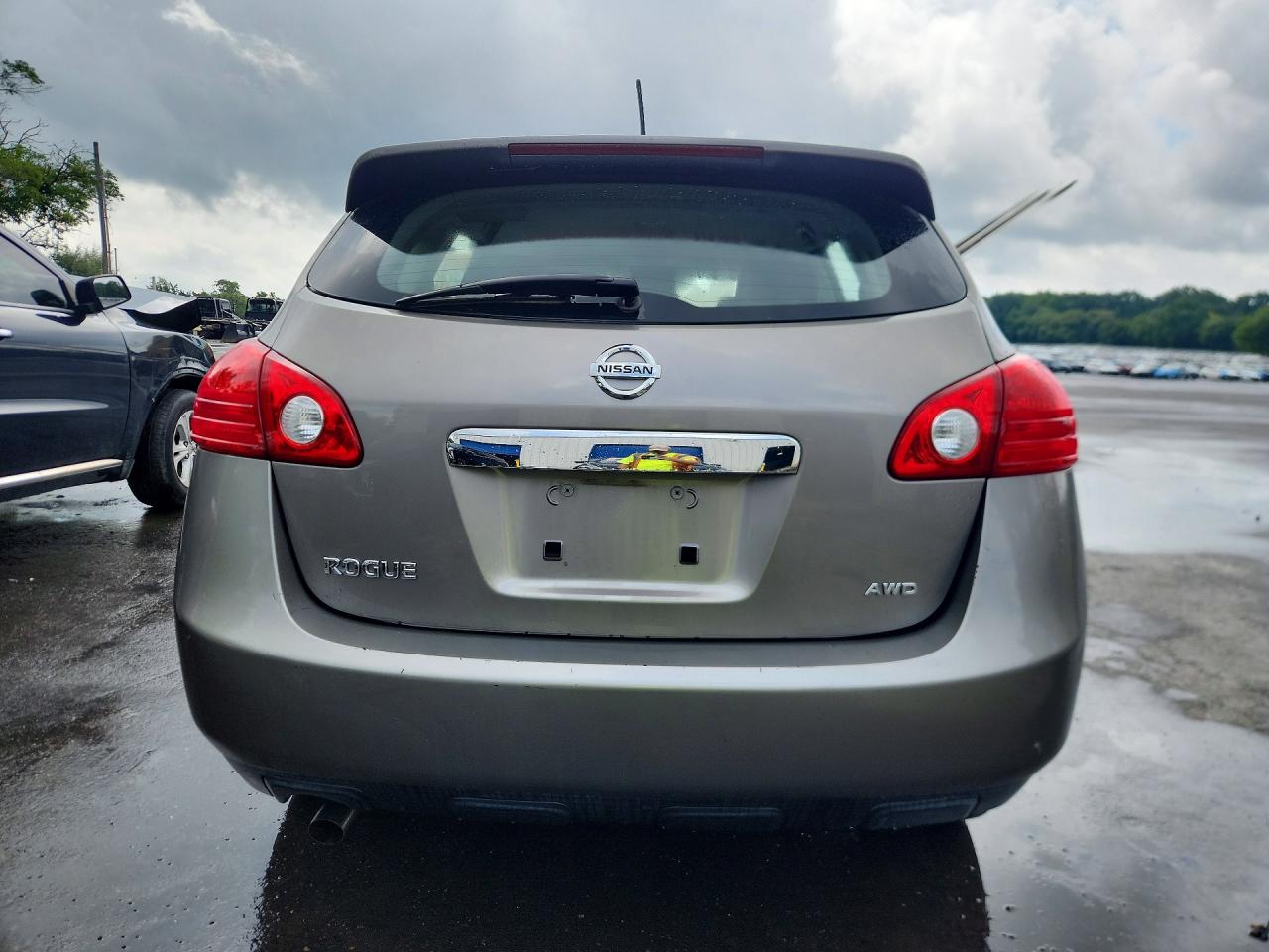 2011 Nissan Rogue S Серебряный vin: JN8AS5MV4BW675100