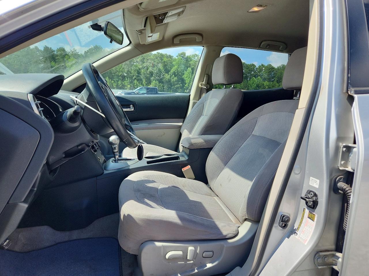 2011 Nissan Rogue S Silver vin: JN8AS5MV4BW676943
