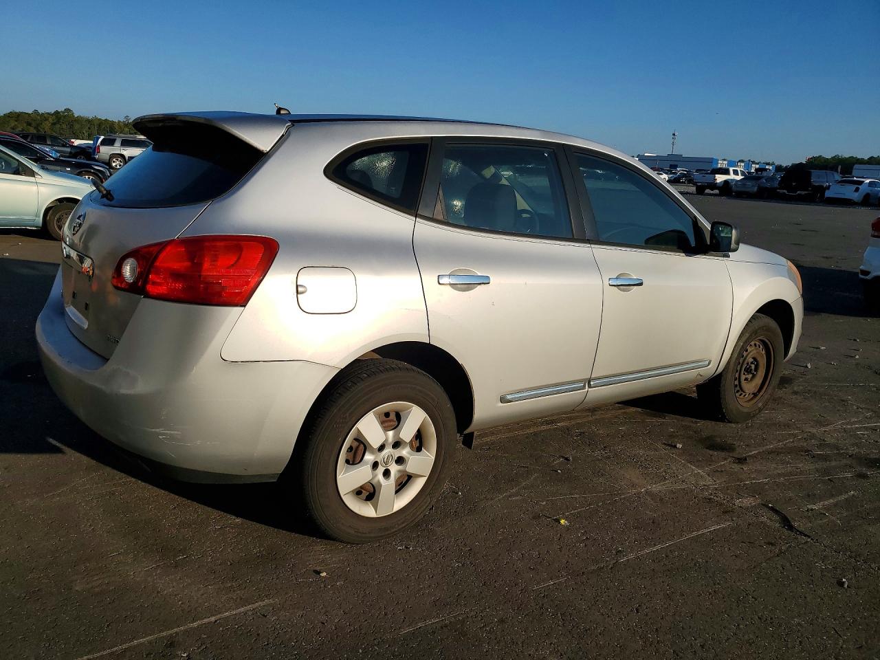 2011 Nissan Rogue S Silver vin: JN8AS5MV4BW681236