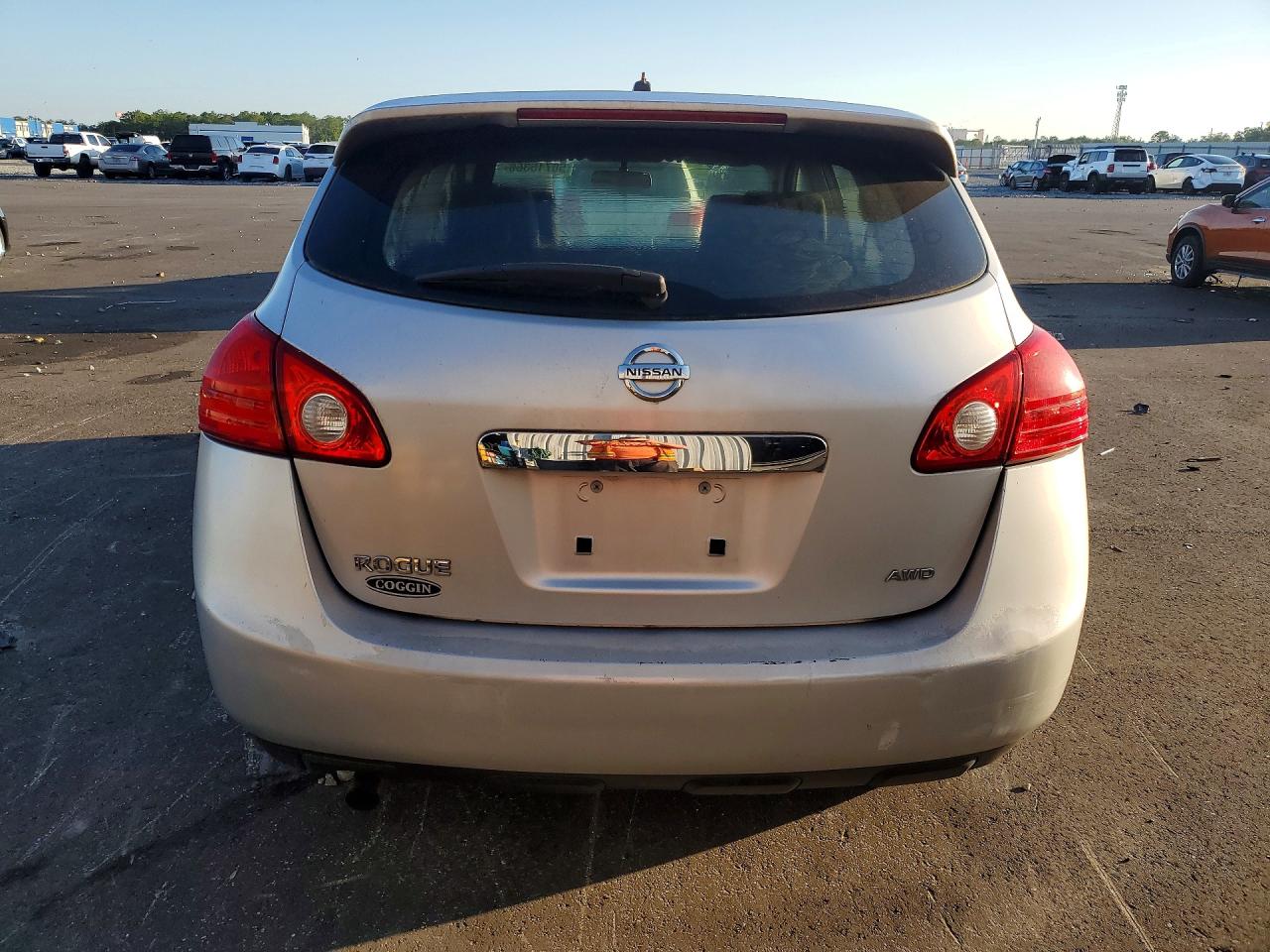 2011 Nissan Rogue S Silver vin: JN8AS5MV4BW681236