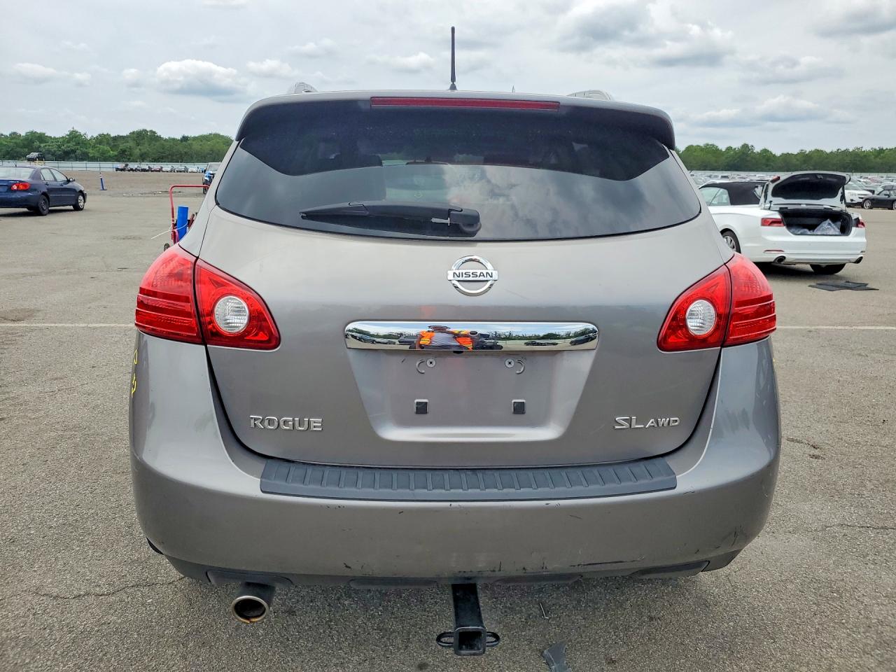 2012 Nissan Rogue S/sv Silver vin: JN8AS5MV4CW353090