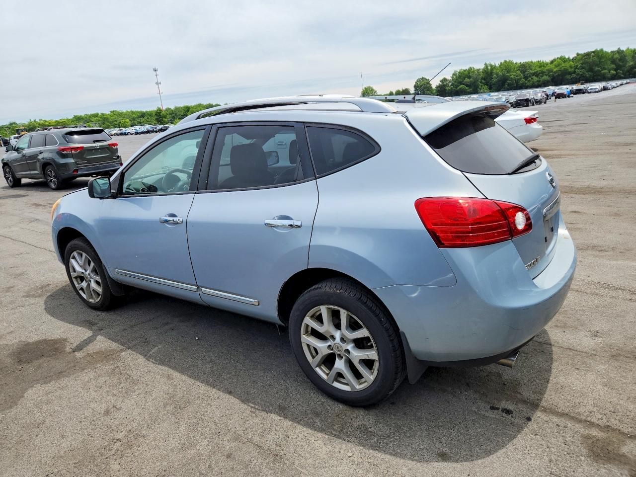 2012 Nissan Rogue S Silver vin: JN8AS5MV4CW383772