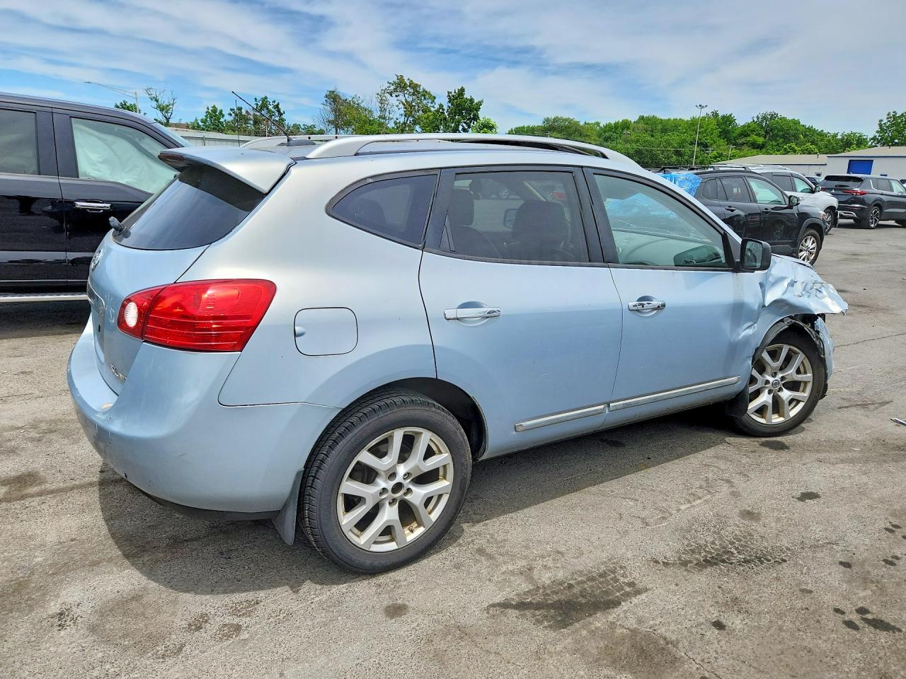 2012 Nissan Rogue S Silver vin: JN8AS5MV4CW383772