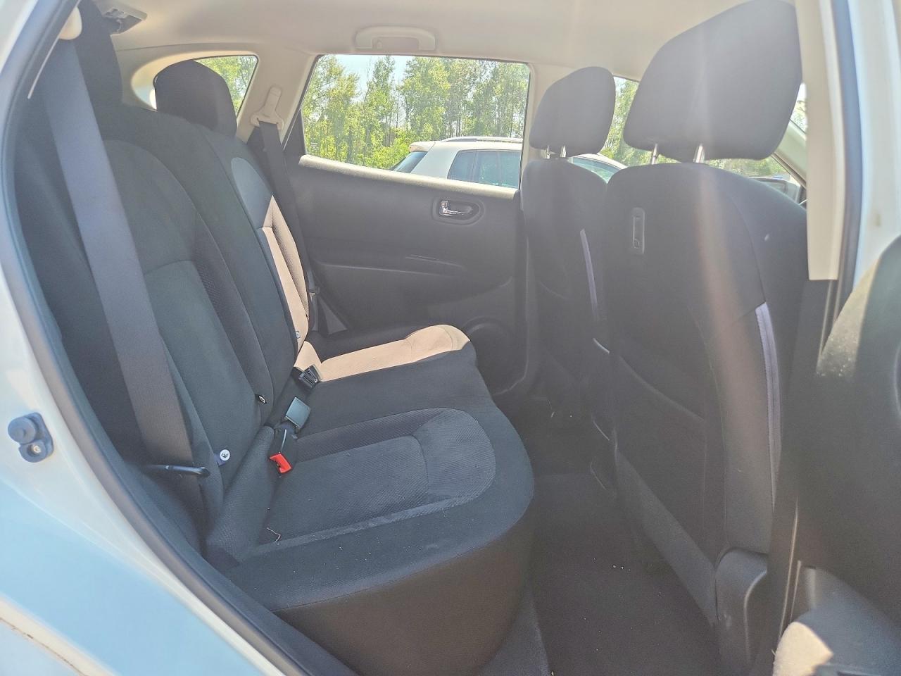 2012 Nissan Rogue S White vin: JN8AS5MV4CW385618