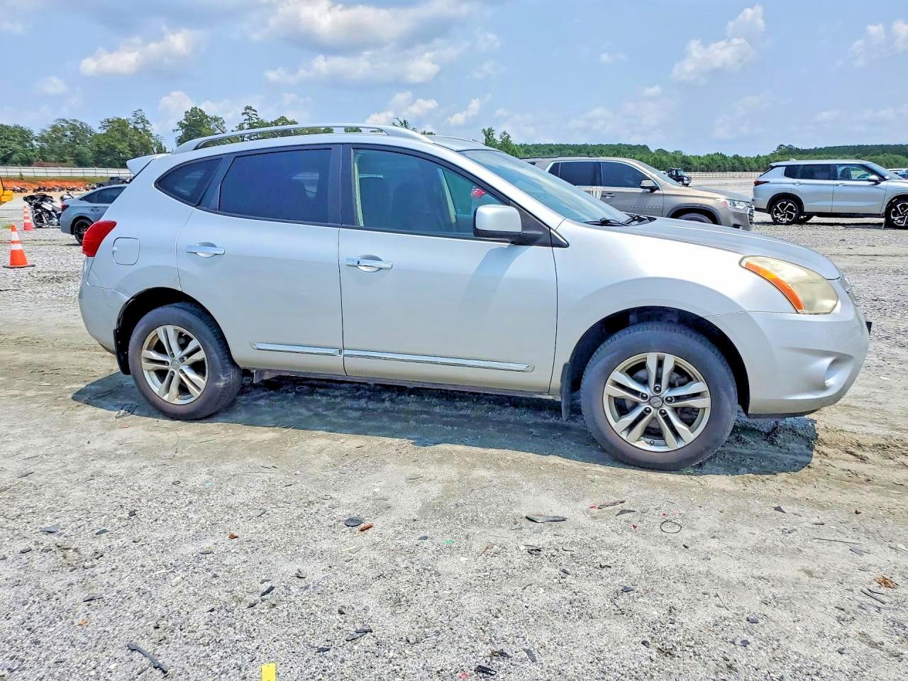 2012 Nissan Rogue S Silver vin: JN8AS5MV4CW392097