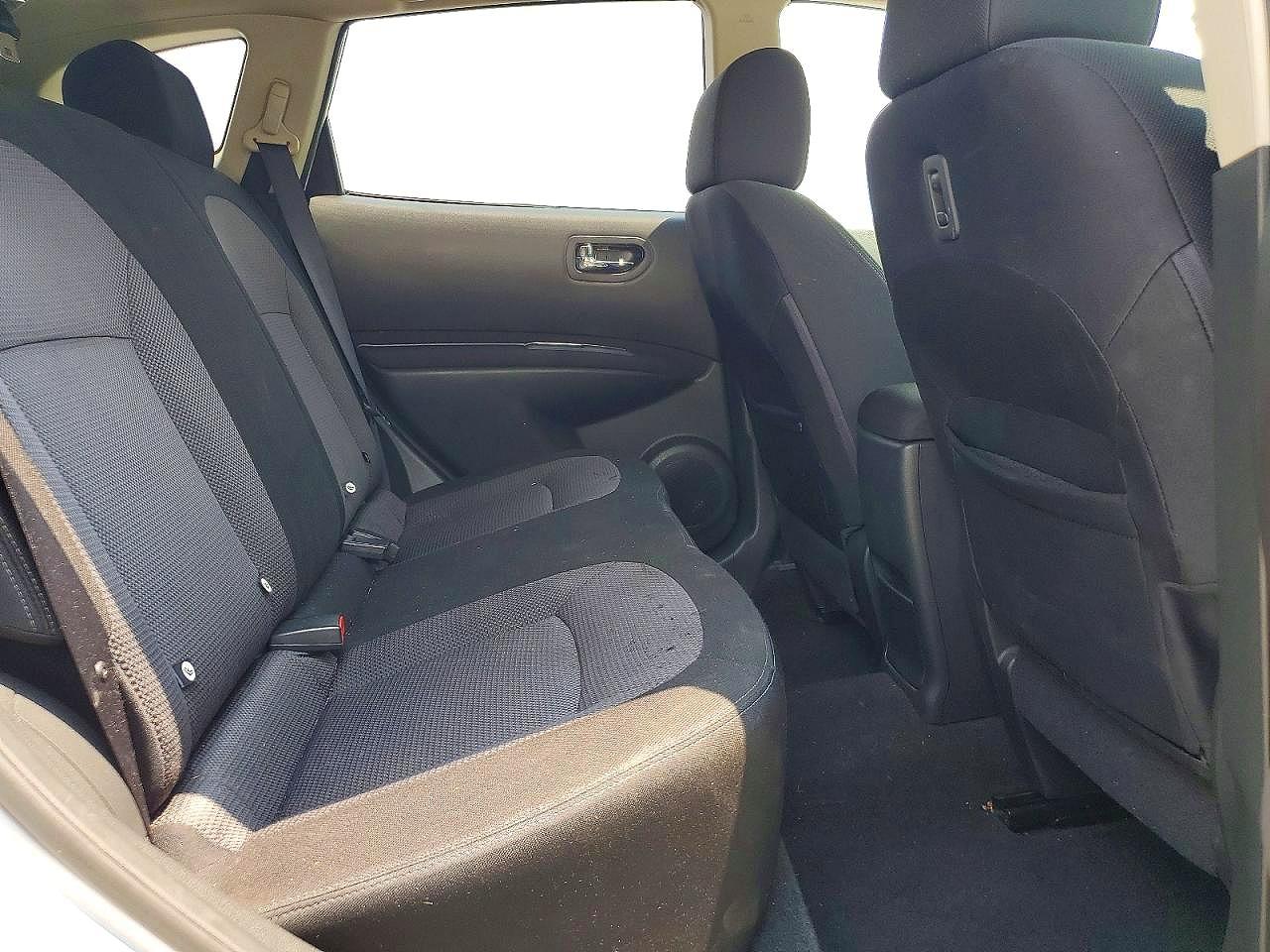 2012 Nissan Rogue S Silver vin: JN8AS5MV4CW392097