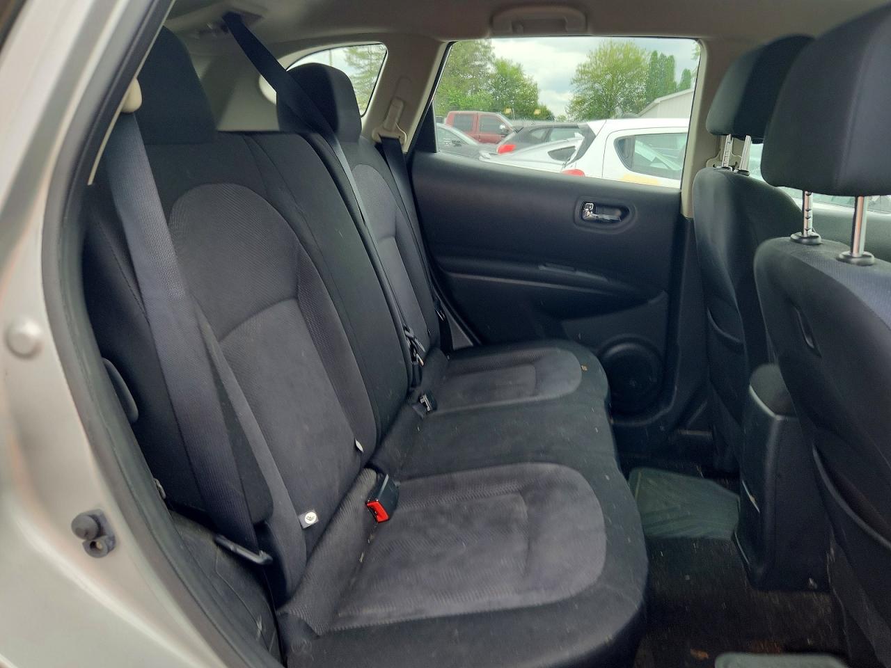 2013 Nissan Rogue S Серебряный vin: JN8AS5MV4DW102314