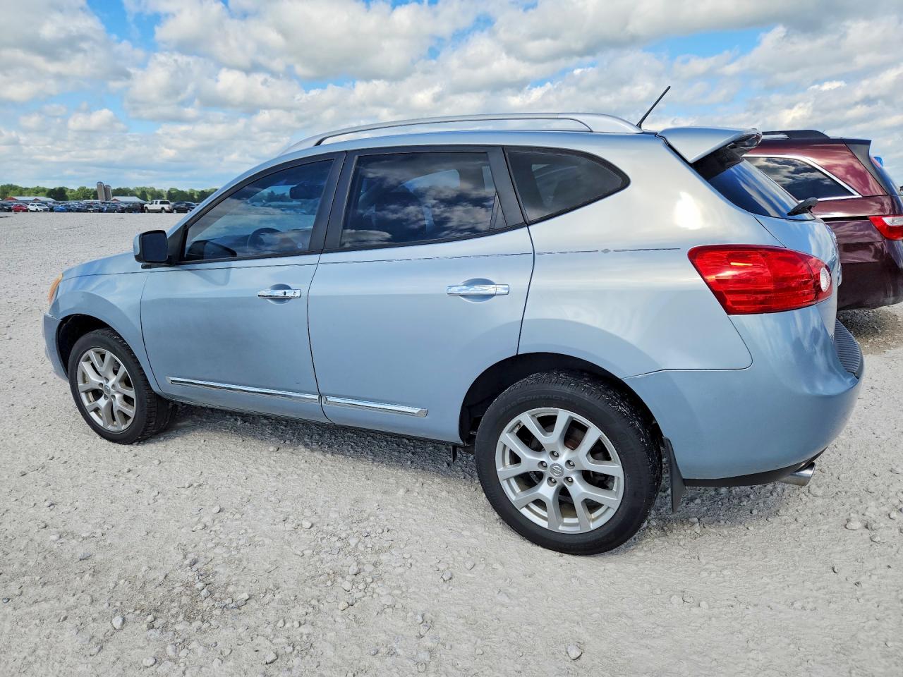 2013 Nissan Rogue S Silver vin: JN8AS5MV4DW124541