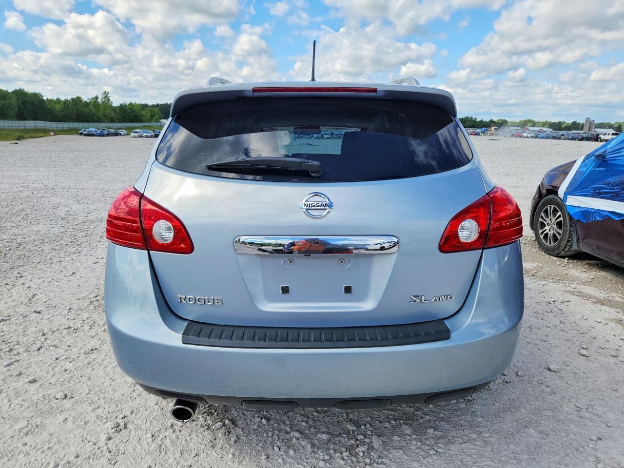 2013 Nissan Rogue S Silver vin: JN8AS5MV4DW124541