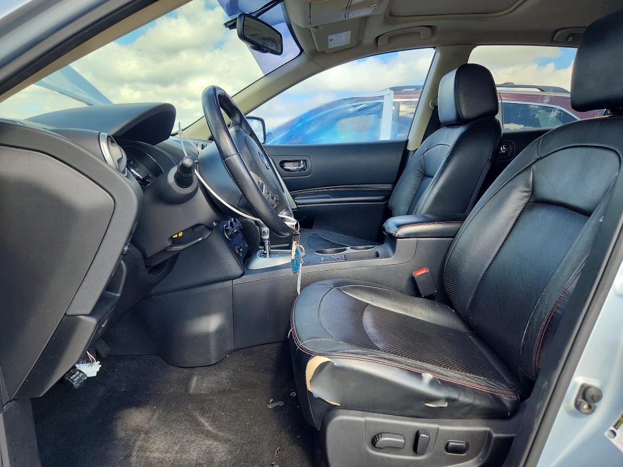 2013 Nissan Rogue S Silver vin: JN8AS5MV4DW124541