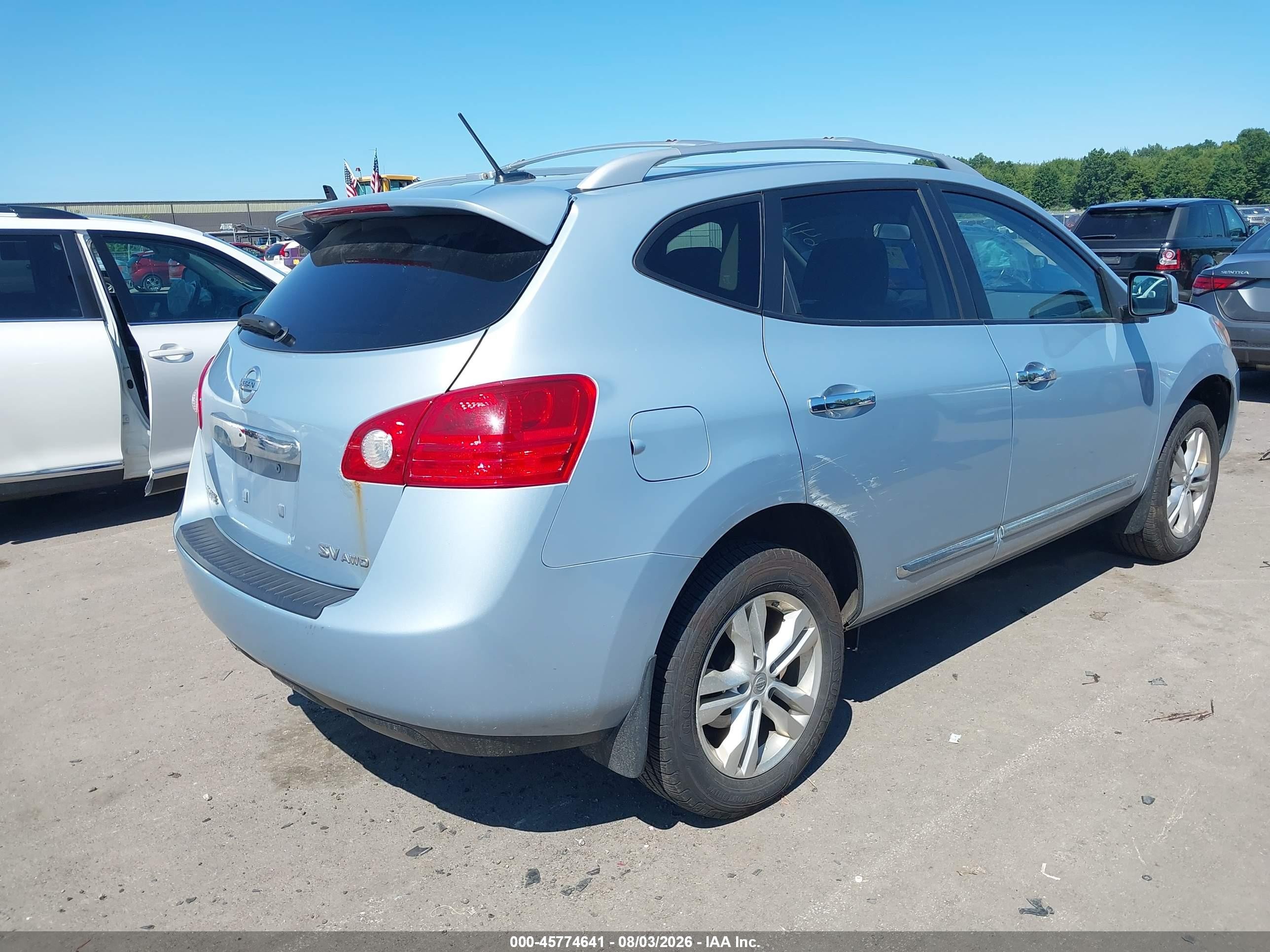 2013 Nissan Rogue Sv Серебряный vin: JN8AS5MV4DW137824