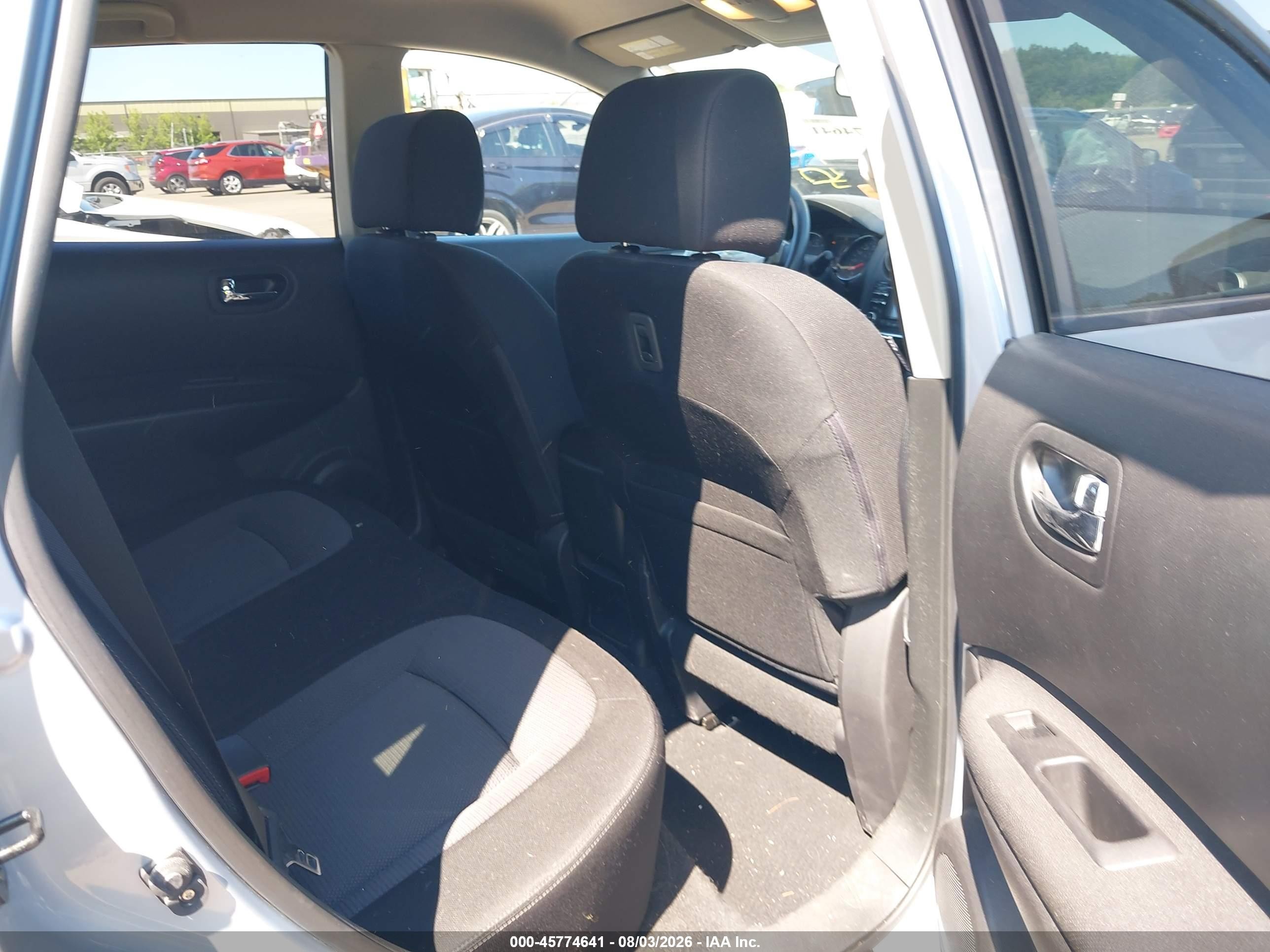 2013 Nissan Rogue Sv Серебряный vin: JN8AS5MV4DW137824