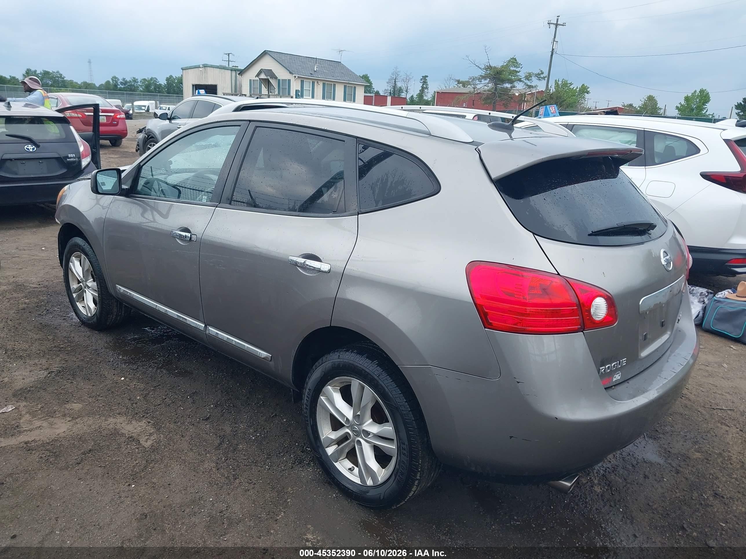 2013 Nissan Rogue Sv Gray vin: JN8AS5MV4DW137919