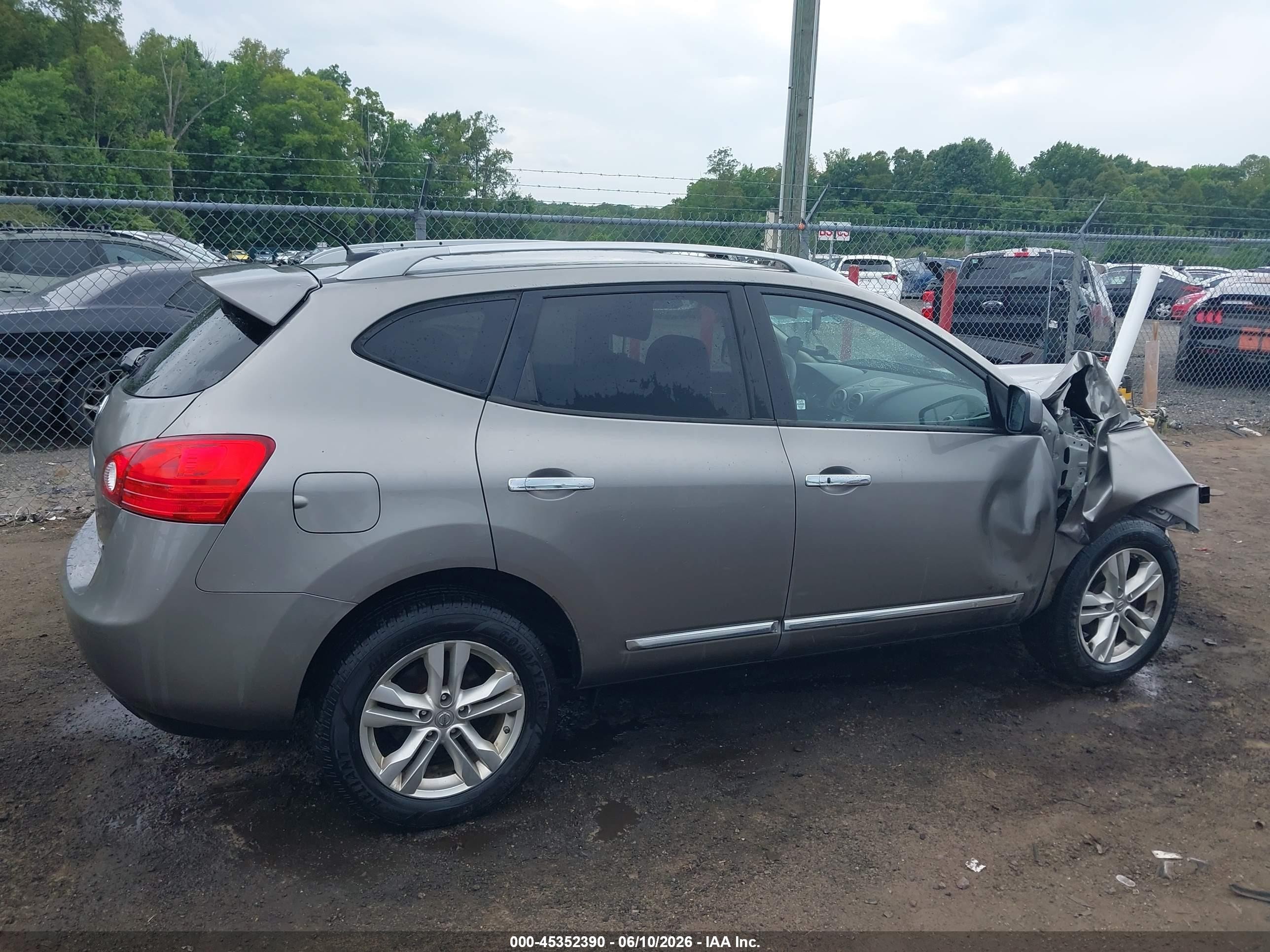 2013 Nissan Rogue Sv Gray vin: JN8AS5MV4DW137919