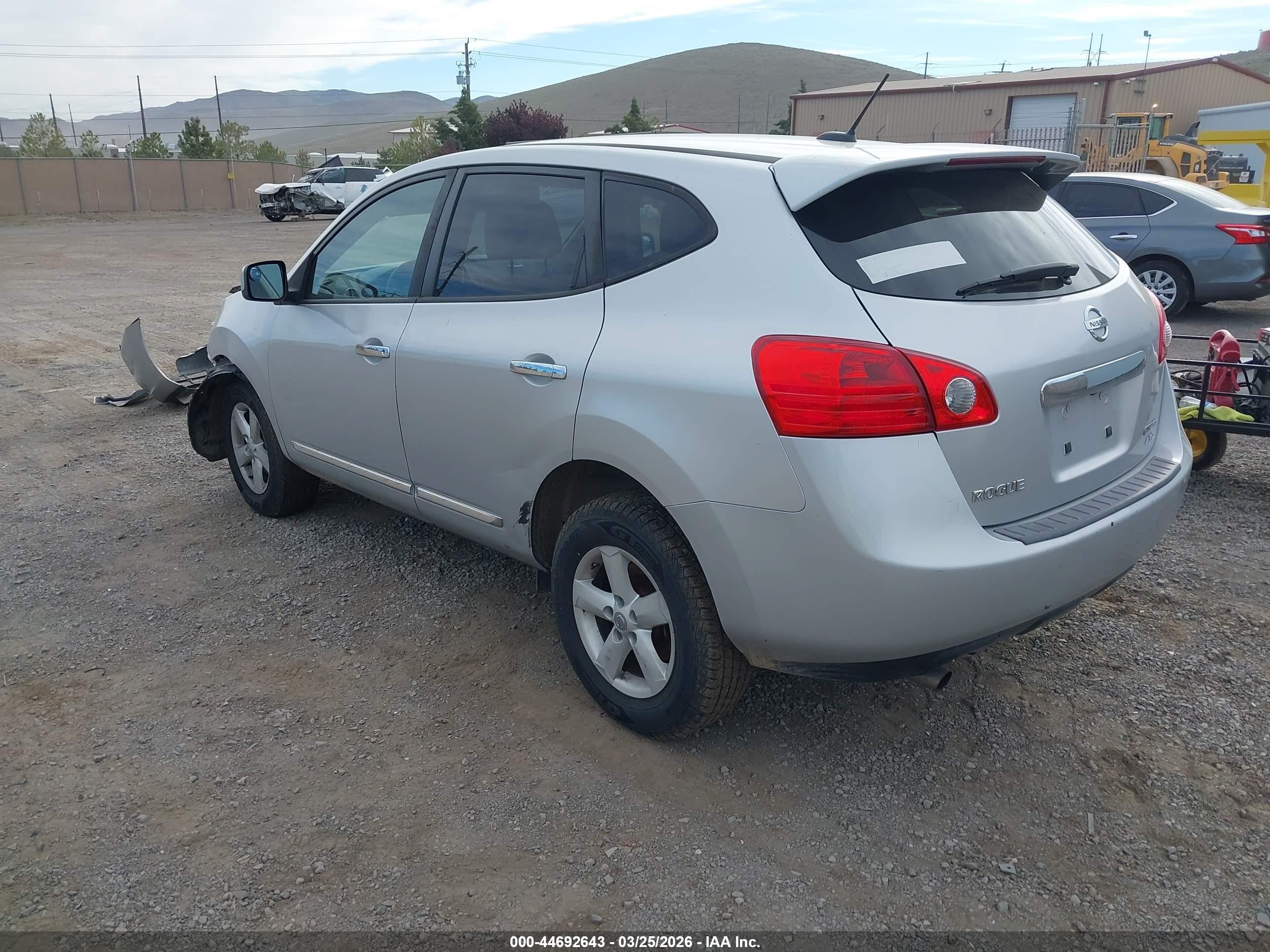 2013 Nissan Rogue S Silver vin: JN8AS5MV4DW147513