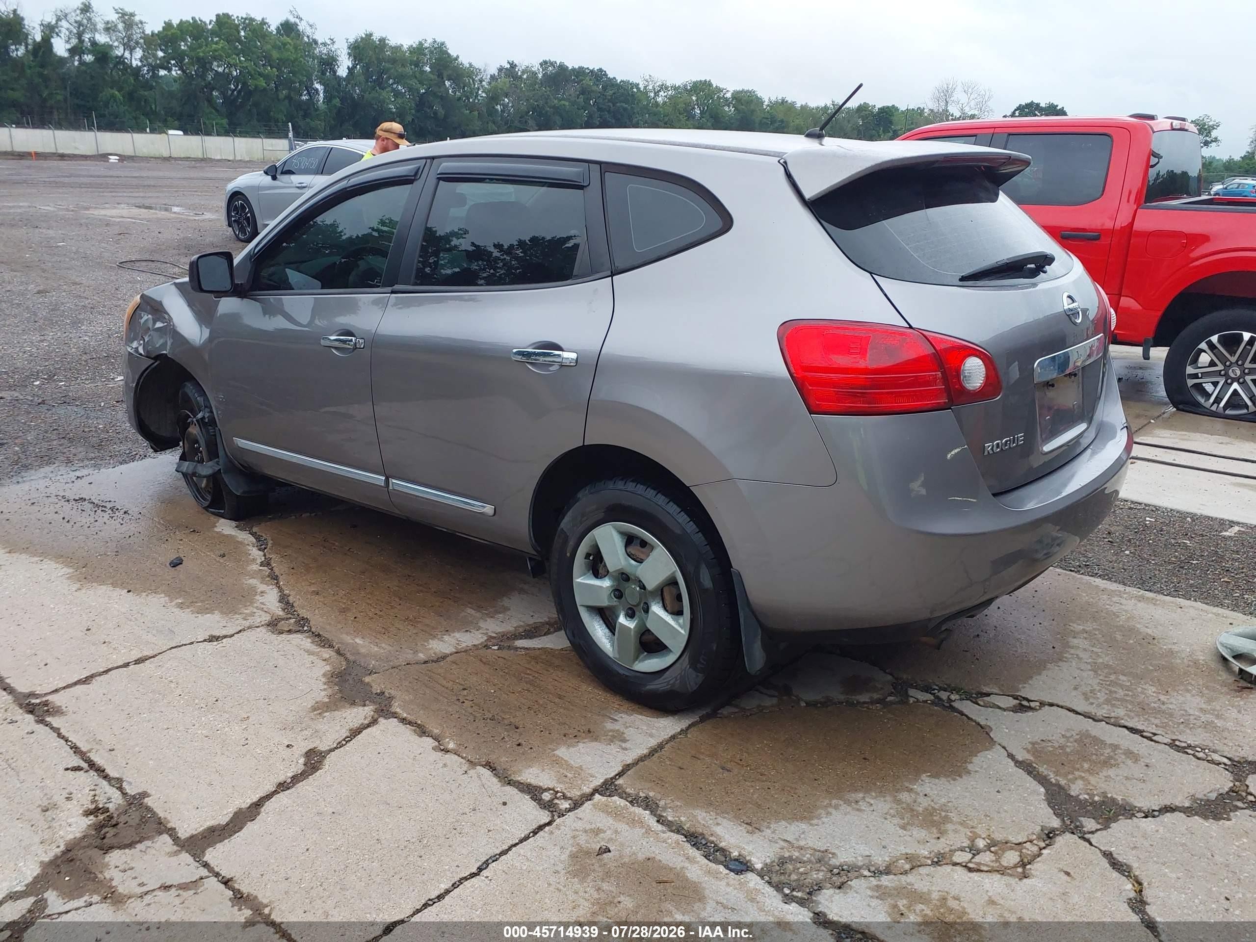 2013 Nissan Rogue S Silver vin: JN8AS5MV4DW602053