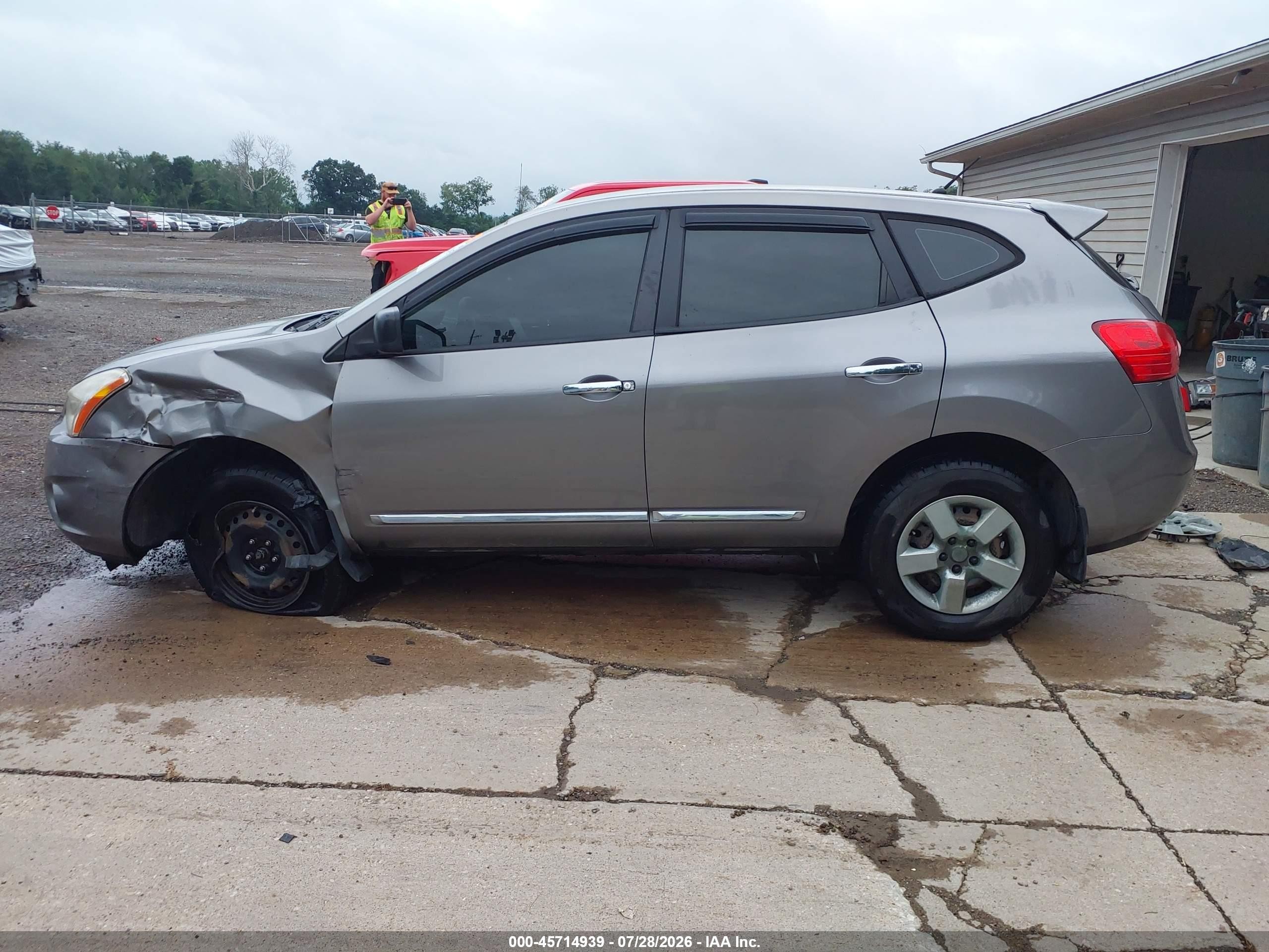 2013 Nissan Rogue S Silver vin: JN8AS5MV4DW602053