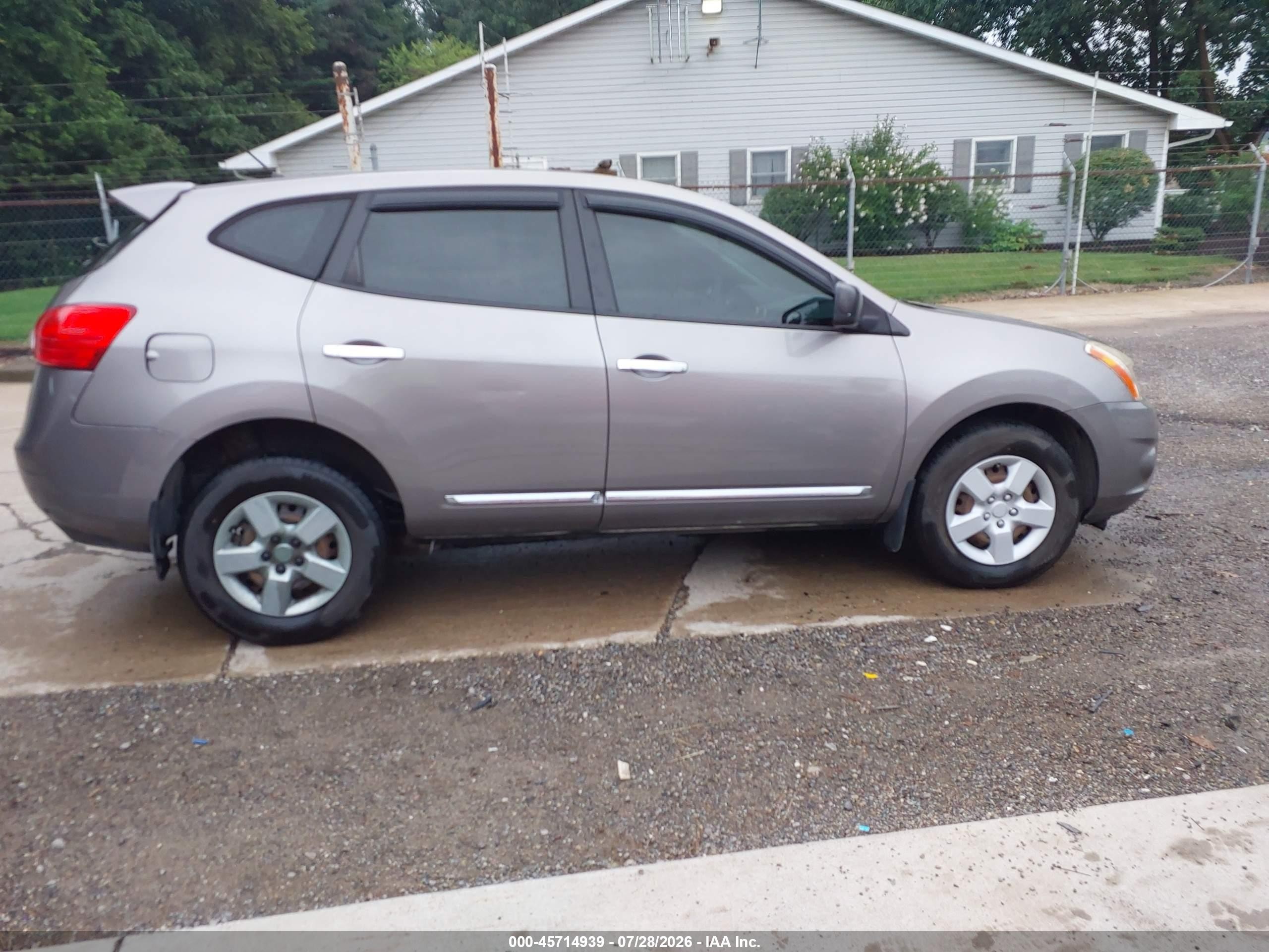 2013 Nissan Rogue S Silver vin: JN8AS5MV4DW602053