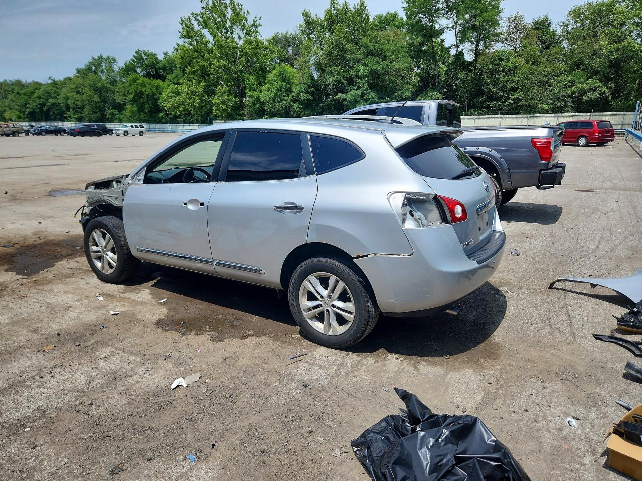 2013 Nissan Rogue S Серебряный vin: JN8AS5MV4DW614977