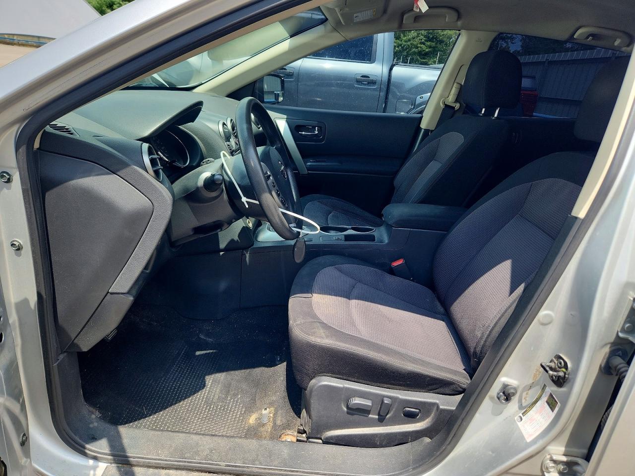 2013 Nissan Rogue S Серебряный vin: JN8AS5MV4DW614977