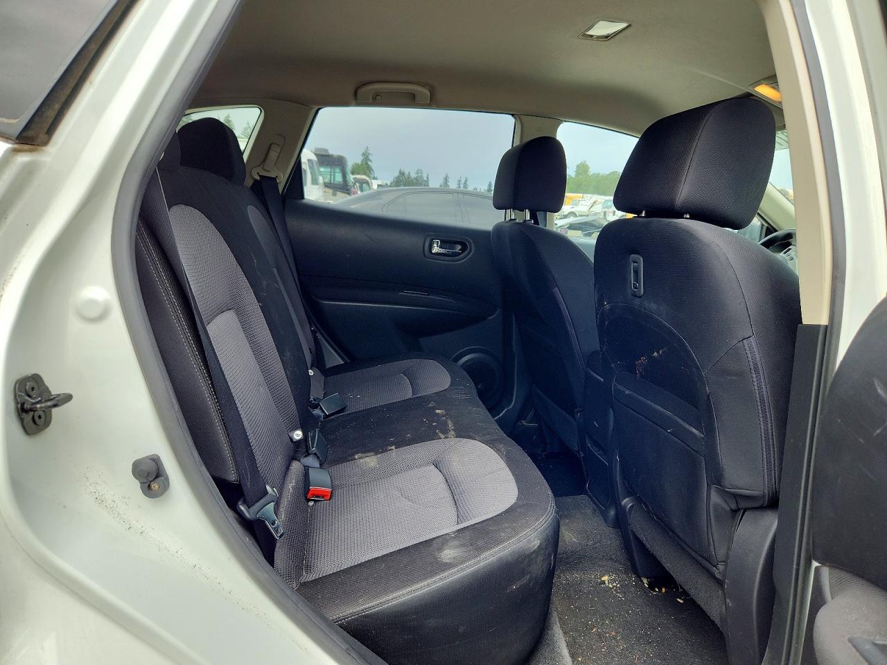 2013 Nissan Rogue S White vin: JN8AS5MV4DW647154