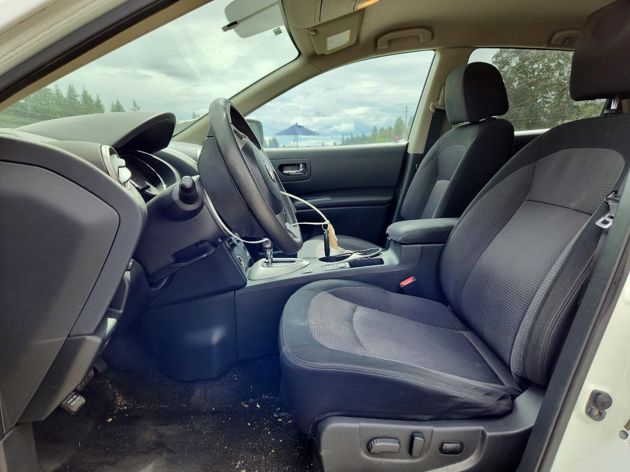 2013 Nissan Rogue S White vin: JN8AS5MV4DW647154