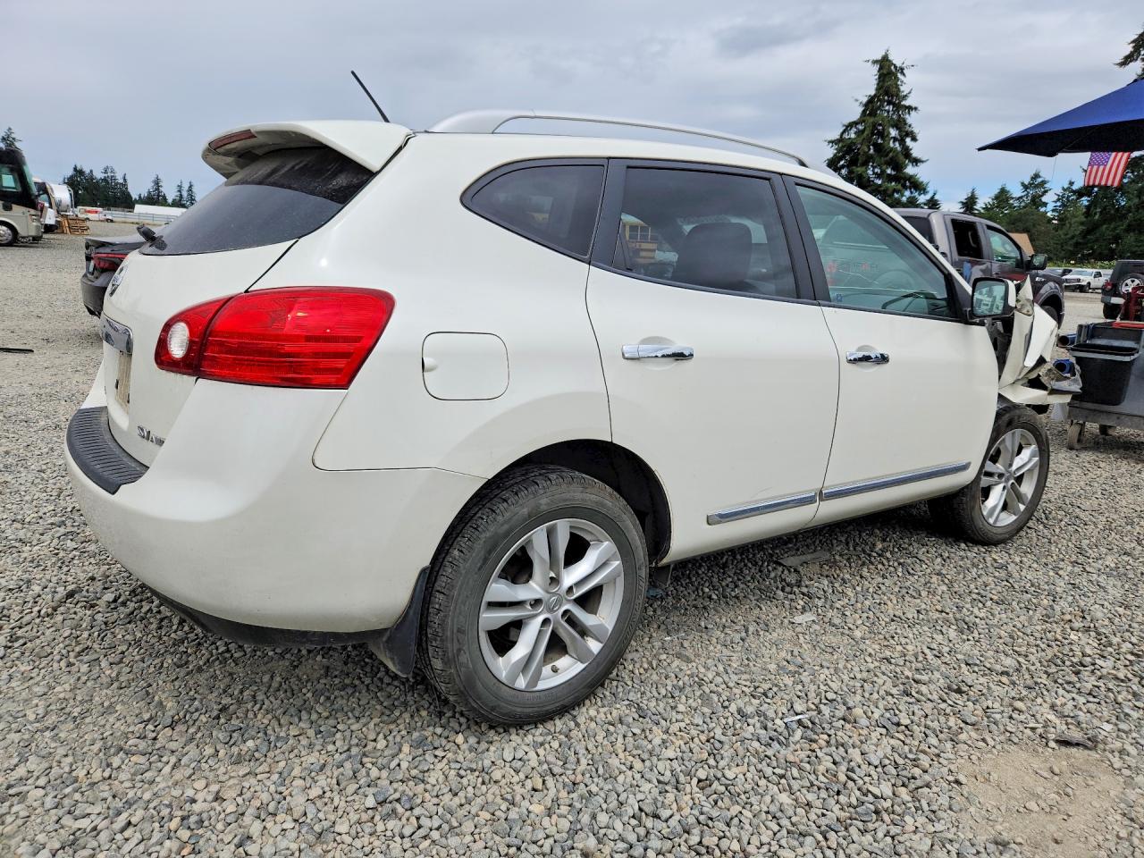 2013 Nissan Rogue S White vin: JN8AS5MV4DW647154