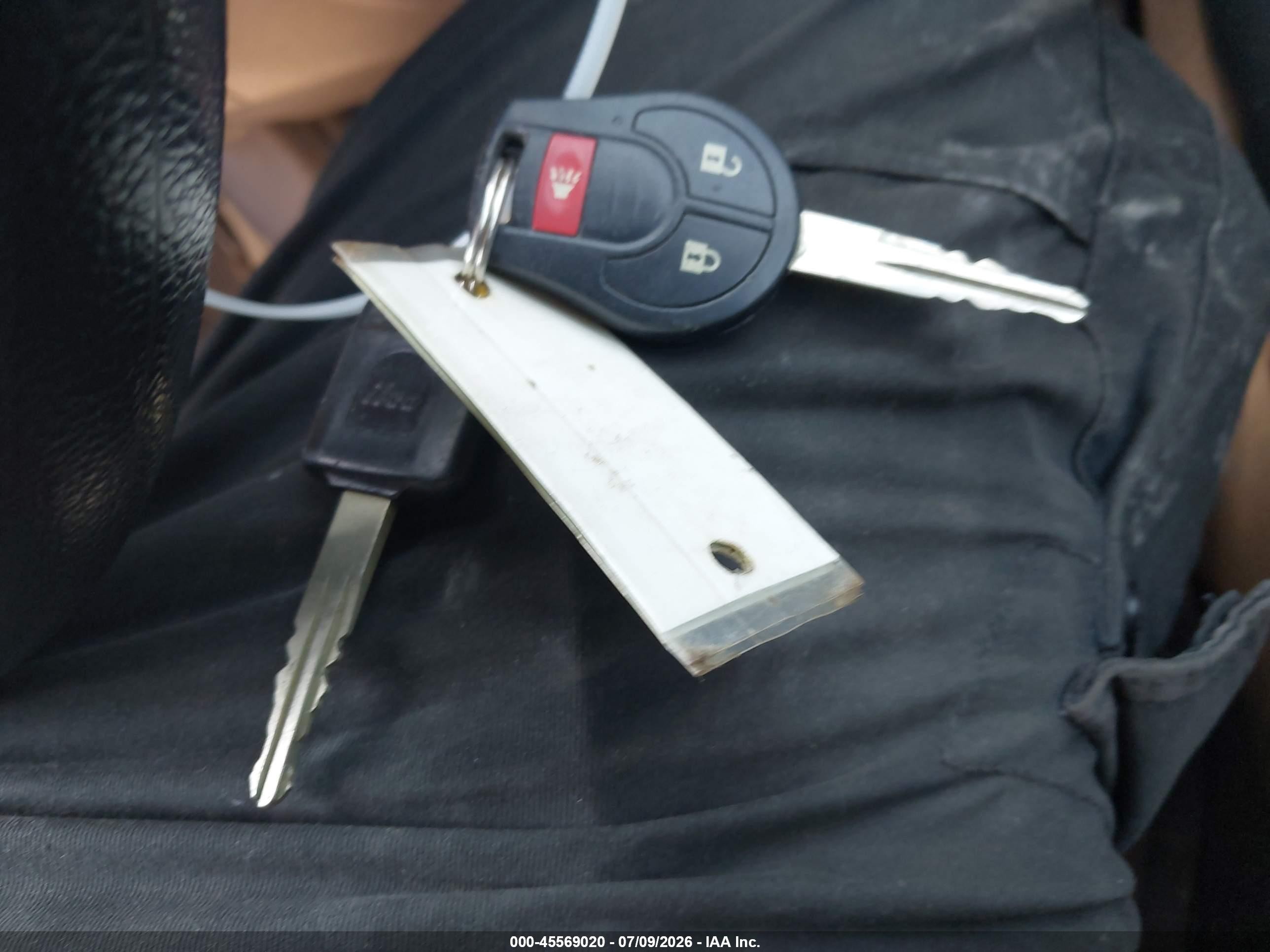 2013 Nissan Rogue S Серебряный vin: JN8AS5MV4DW647591