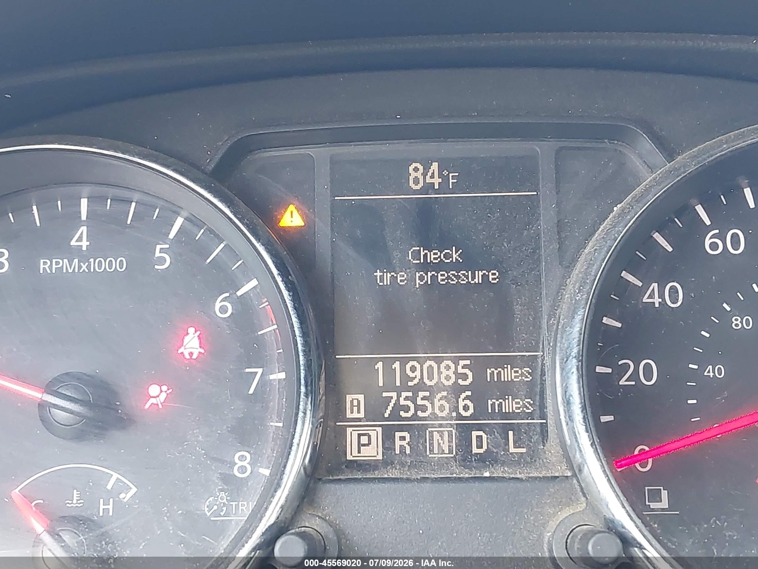 2013 Nissan Rogue S Серебряный vin: JN8AS5MV4DW647591