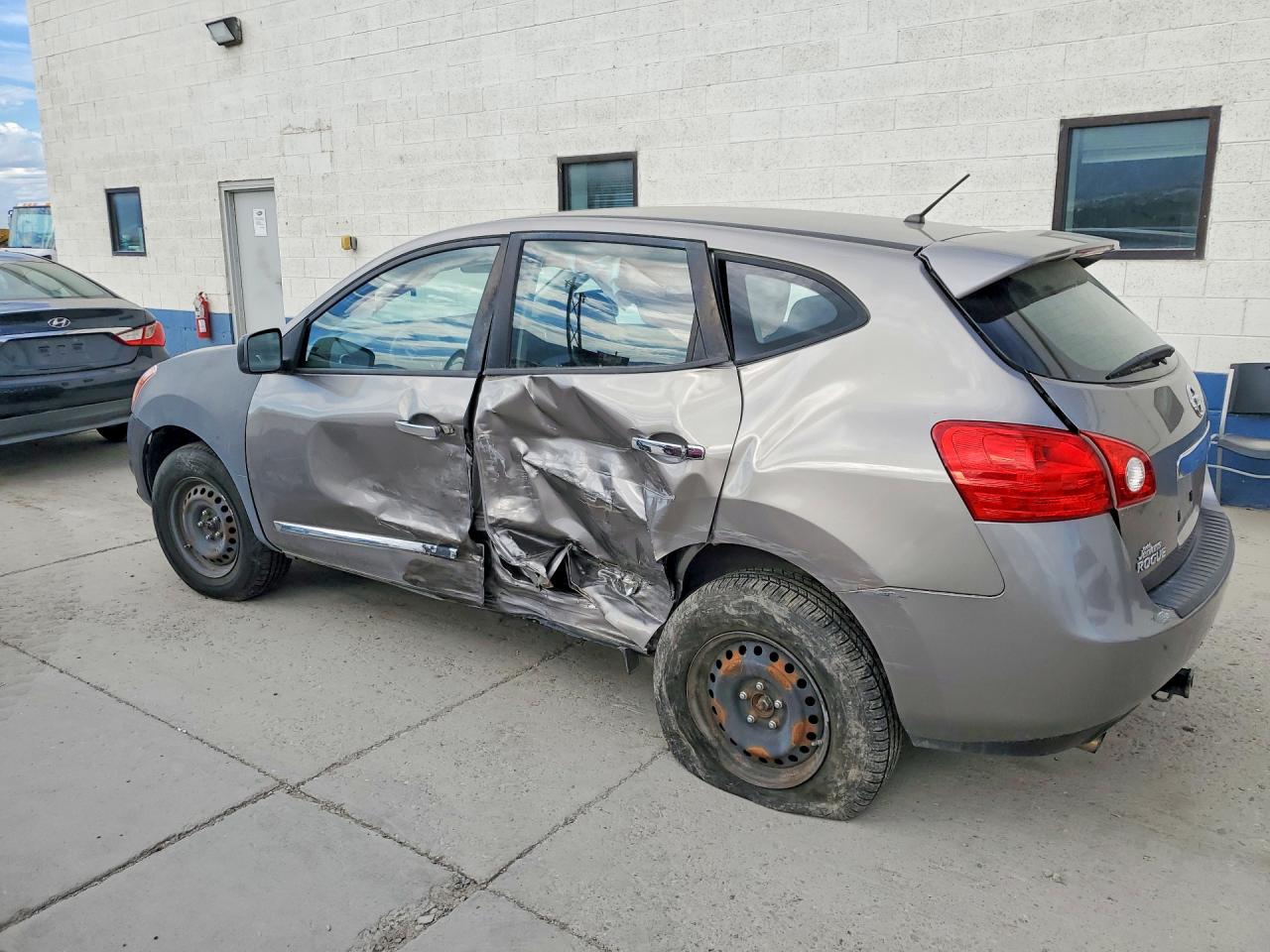 2013 Nissan Rogue S White vin: JN8AS5MV4DW654766