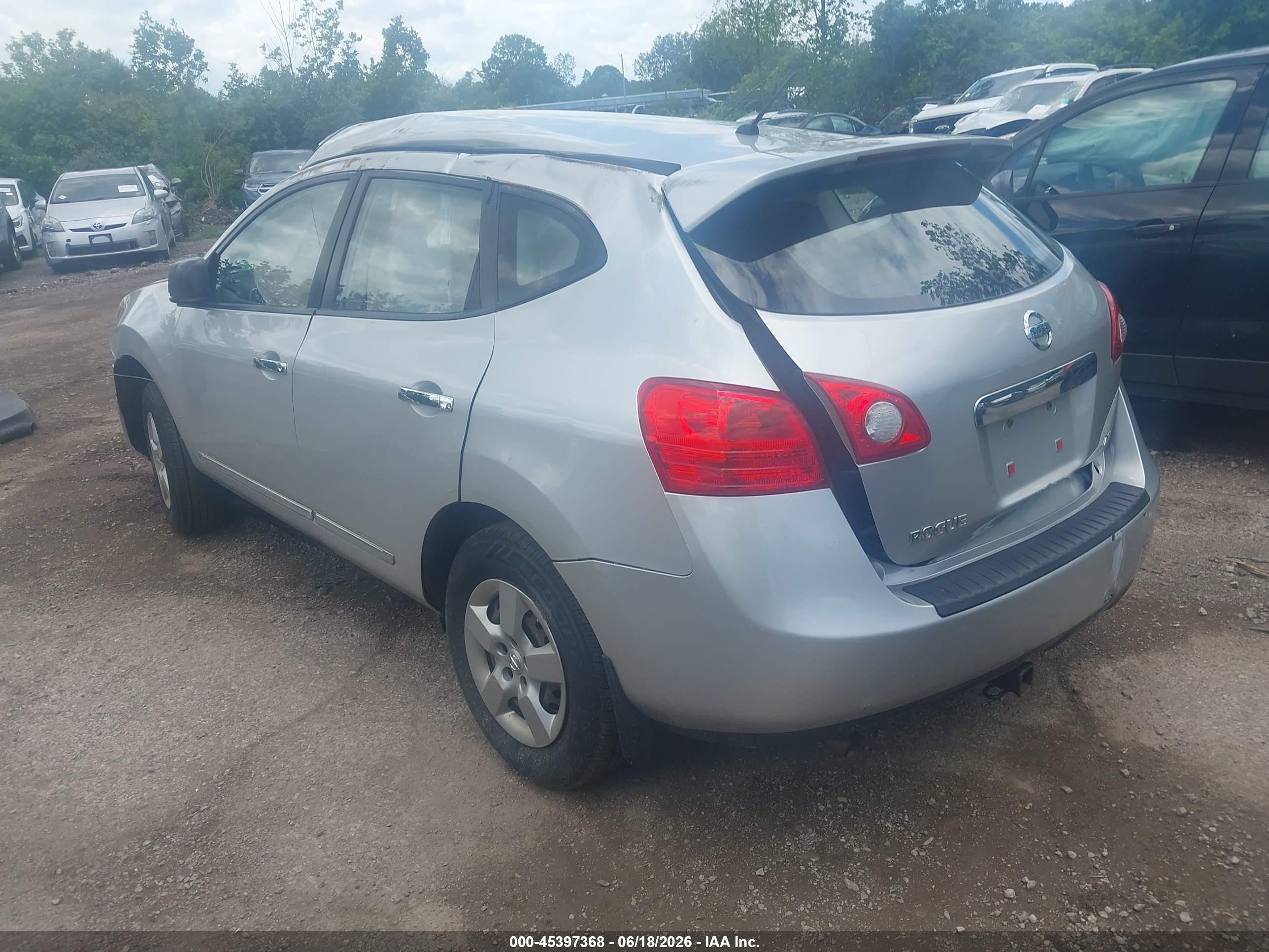 2013 Nissan Rogue S Silver vin: JN8AS5MV4DW665637