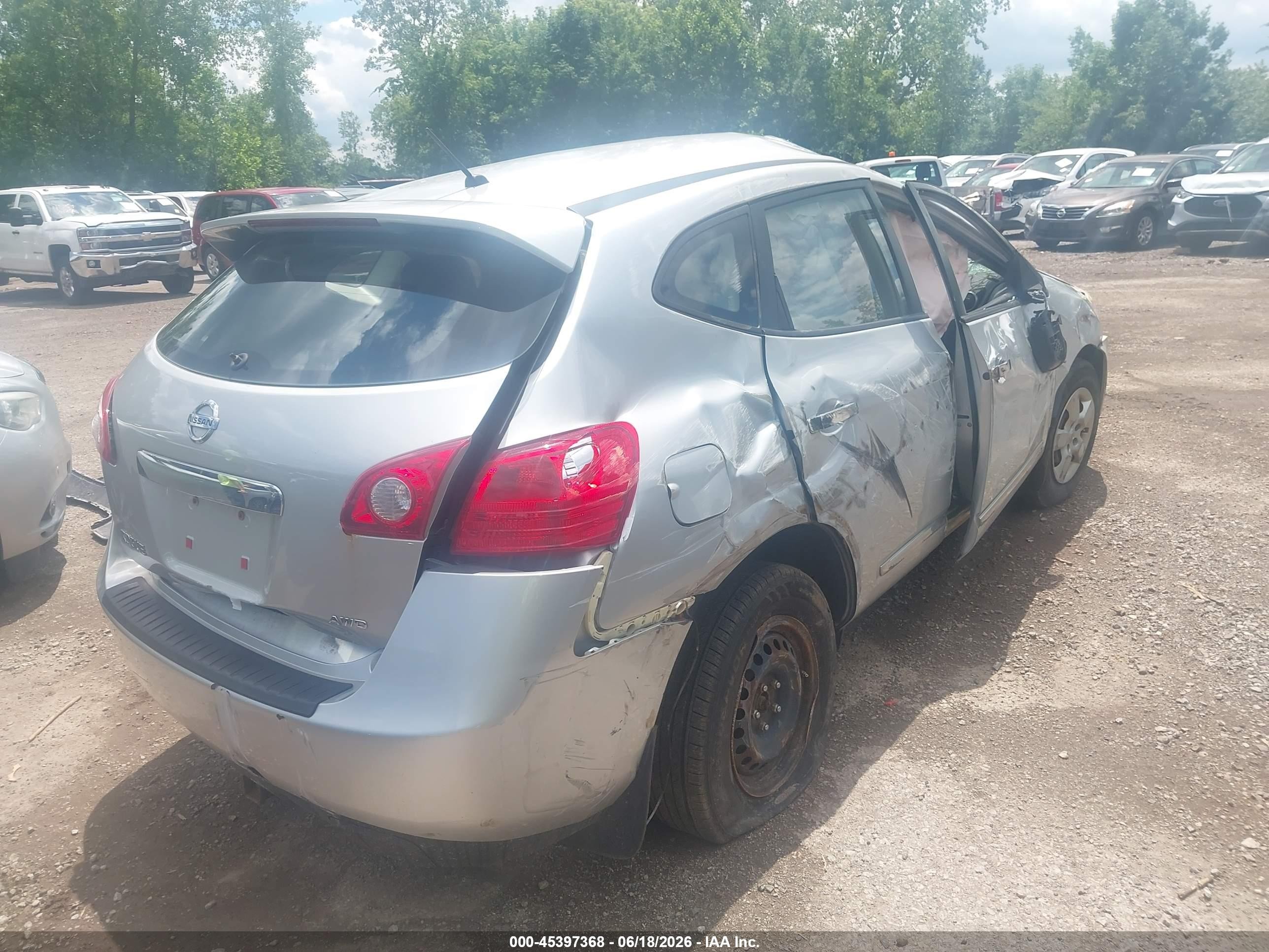 2013 Nissan Rogue S Silver vin: JN8AS5MV4DW665637