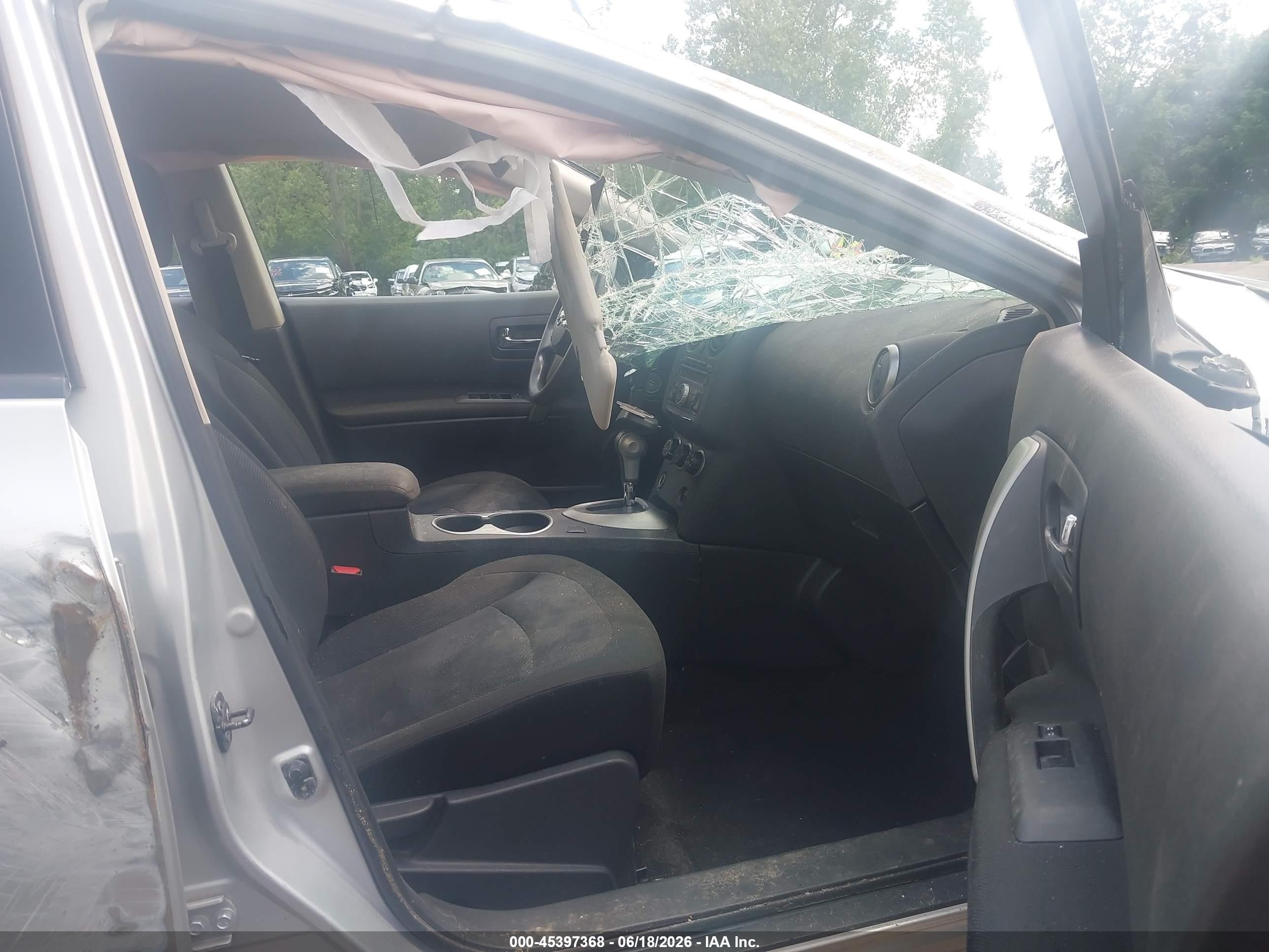 2013 Nissan Rogue S Silver vin: JN8AS5MV4DW665637