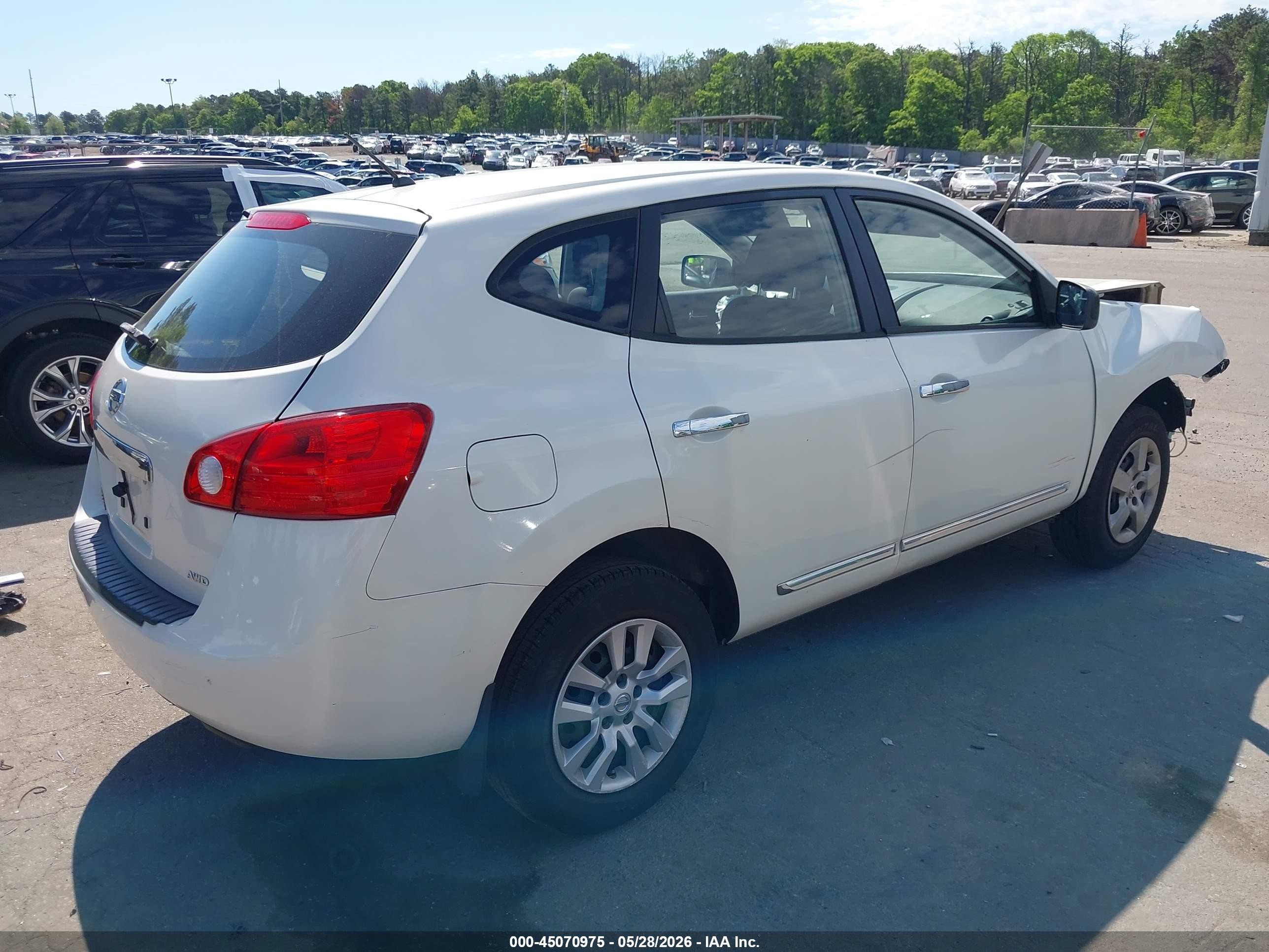 2014 Nissan Rogue Select S White vin: JN8AS5MV4EW704616