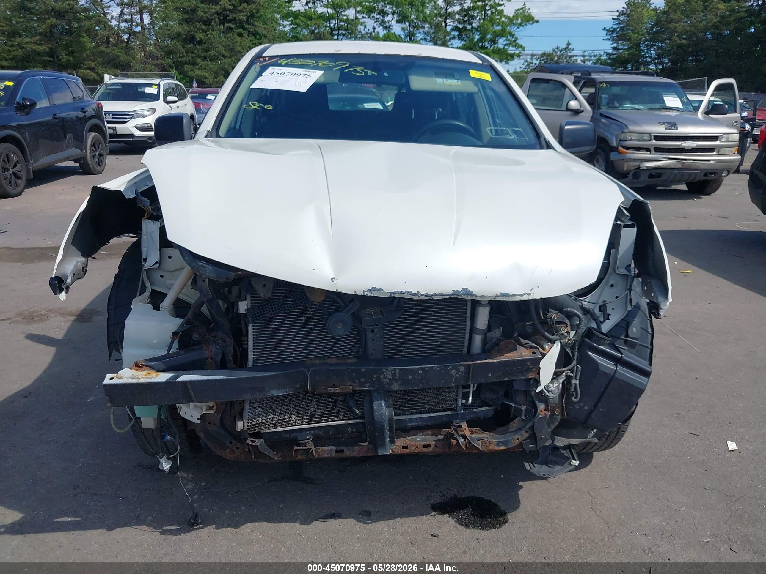 2014 Nissan Rogue Select S White vin: JN8AS5MV4EW704616