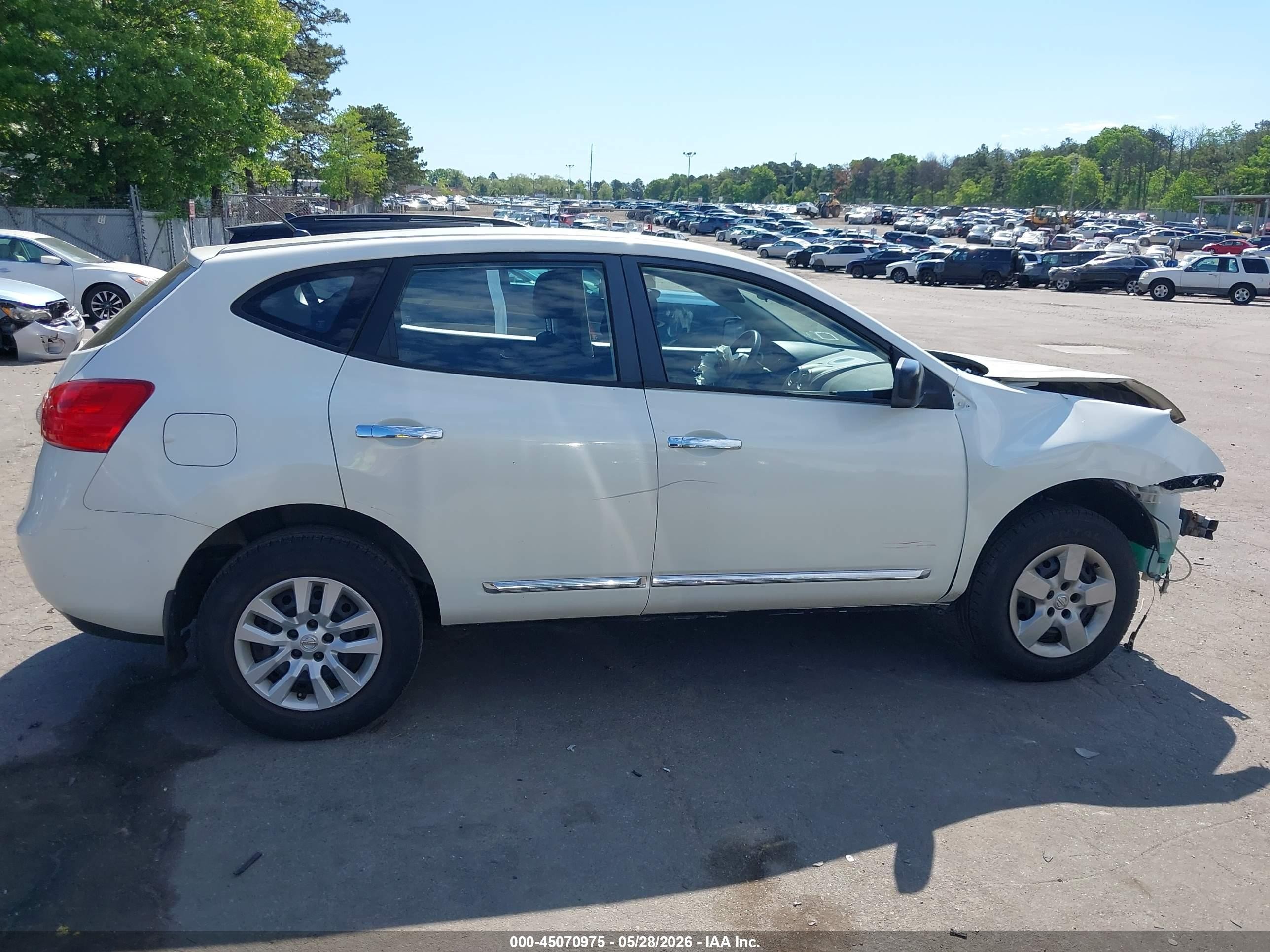 2014 Nissan Rogue Select S White vin: JN8AS5MV4EW704616