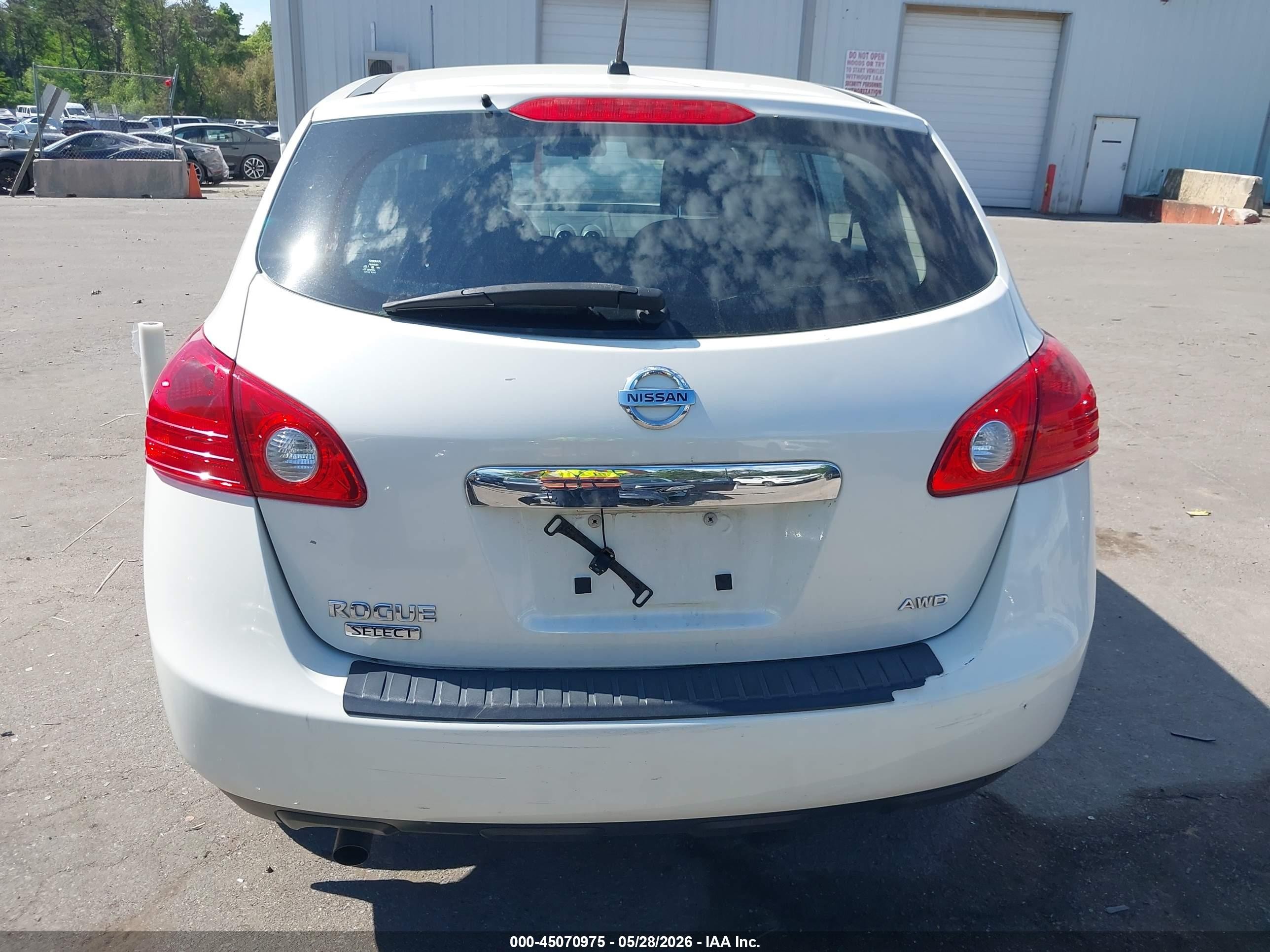 2014 Nissan Rogue Select S White vin: JN8AS5MV4EW704616