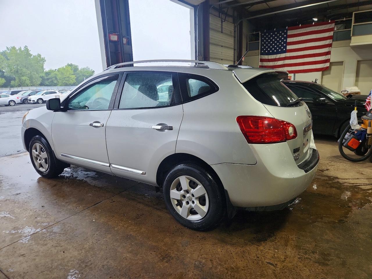 2014 Nissan Rogue Select S Silver vin: JN8AS5MV4EW712022