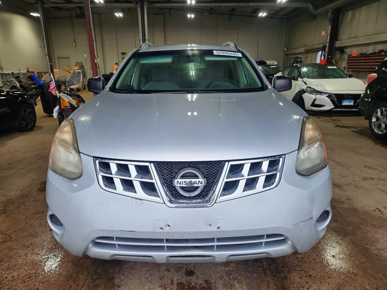 2014 Nissan Rogue Select S Silver vin: JN8AS5MV4EW712022