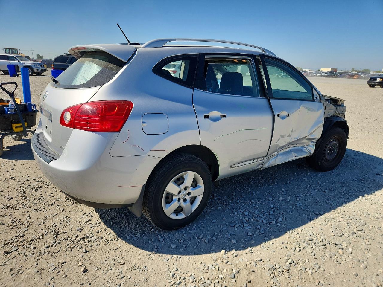 2014 Nissan Rogue Select S Silver vin: JN8AS5MV4EW718533