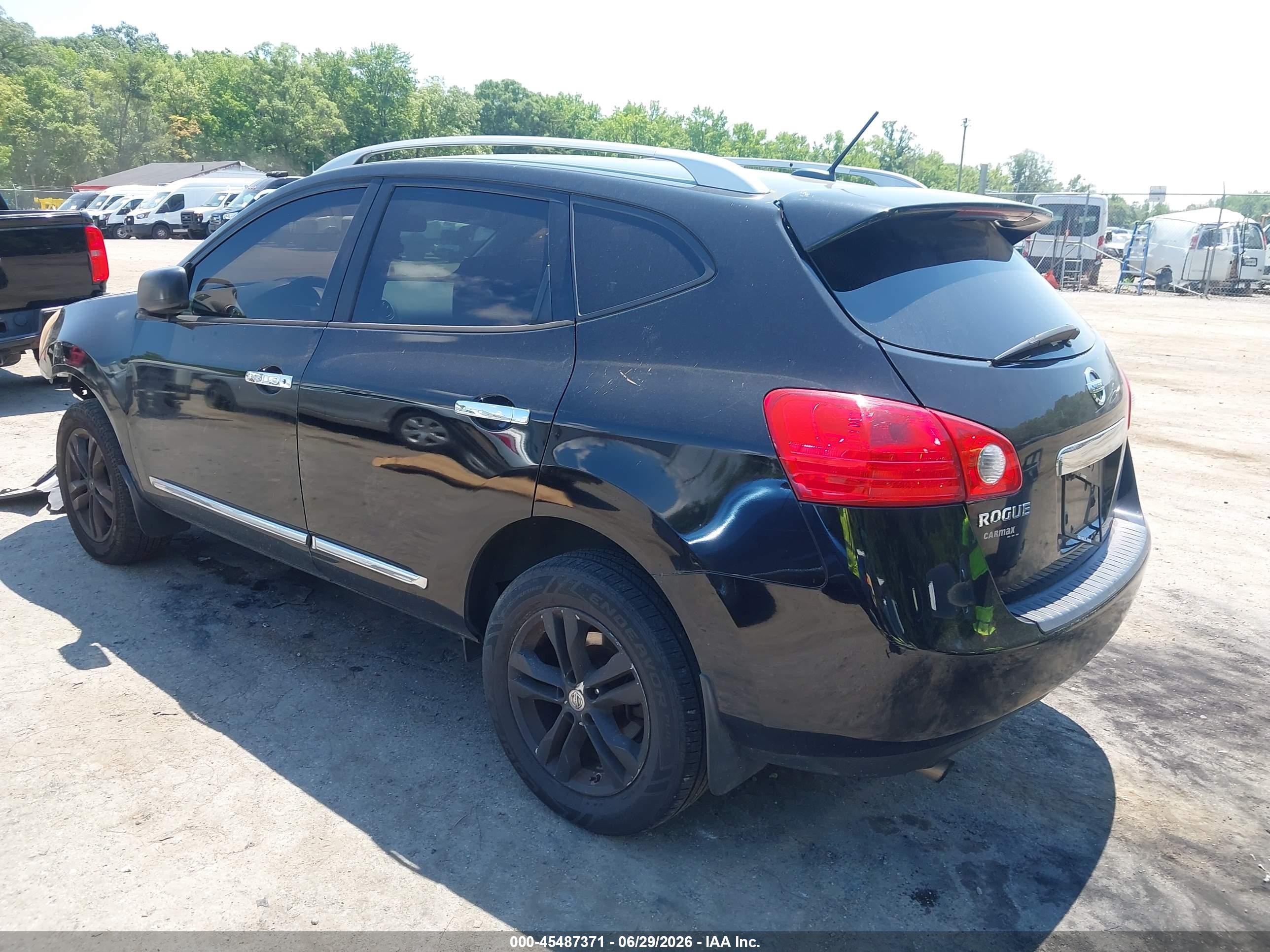 2015 Nissan Rogue Select S Черный vin: JN8AS5MV4FW766986