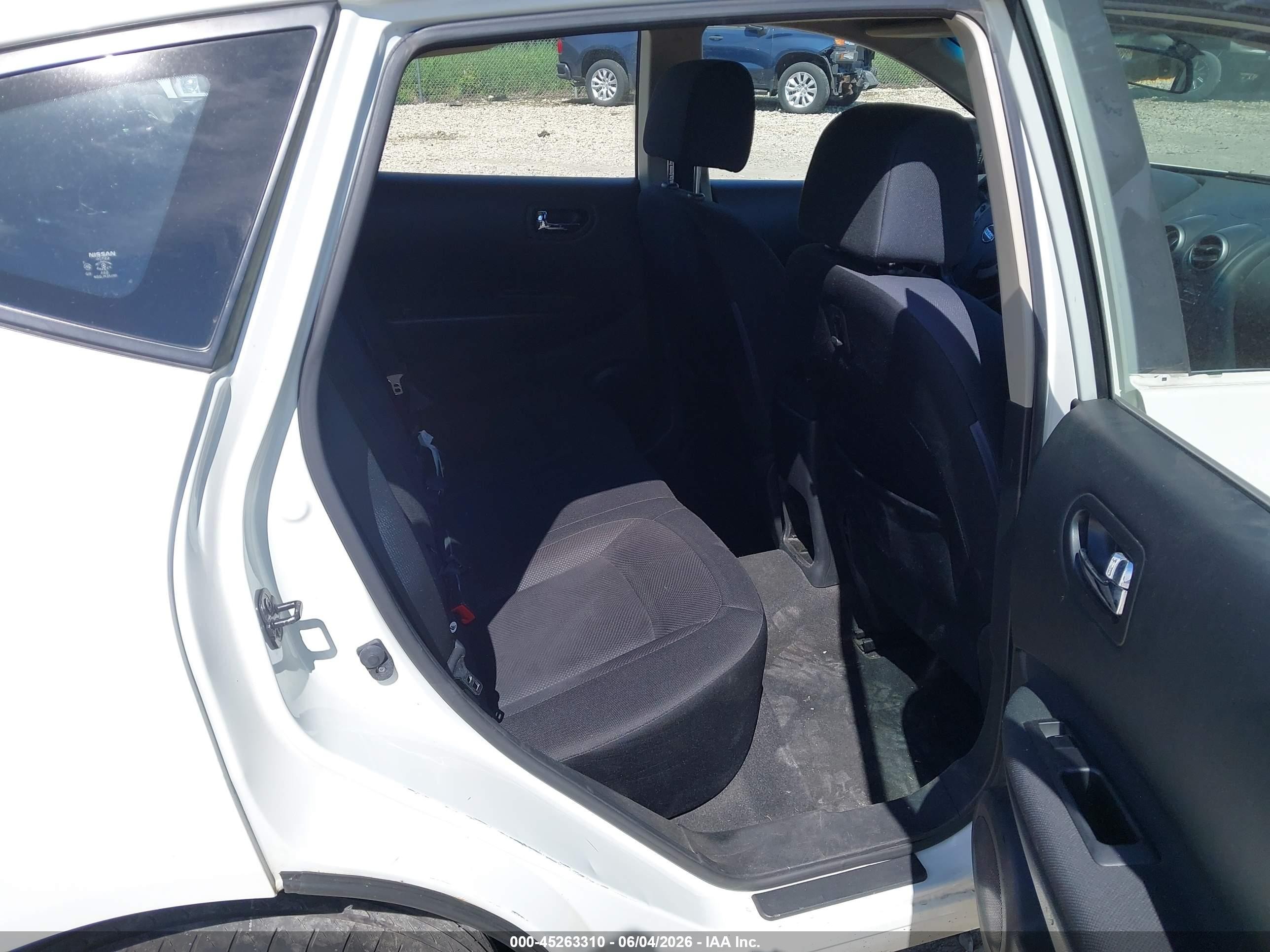 2015 Nissan Rogue Select S Белый vin: JN8AS5MV4FW767832