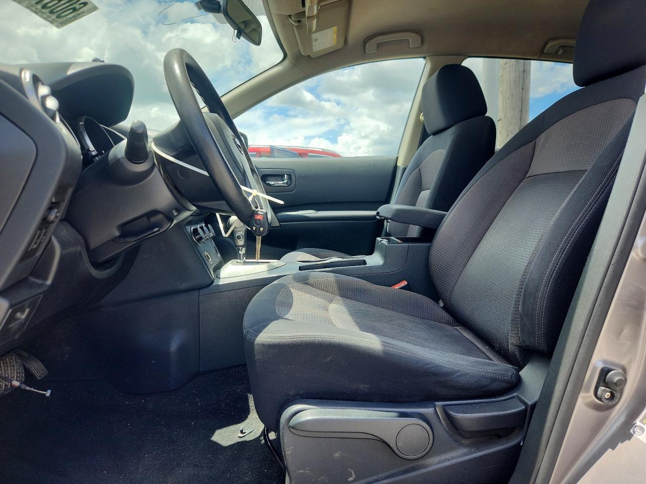 2010 Nissan Rogue Silver vin: JN8AS5MV5AW132448