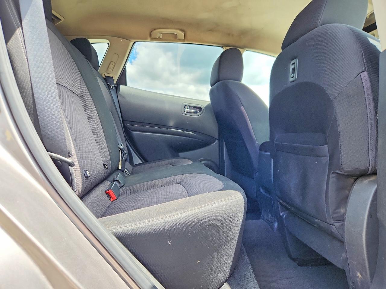 2010 Nissan Rogue Silver vin: JN8AS5MV5AW132448