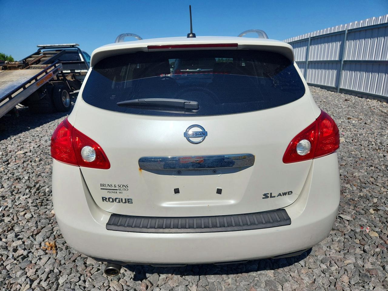 2011 Nissan Rogue S White vin: JN8AS5MV5BW271609