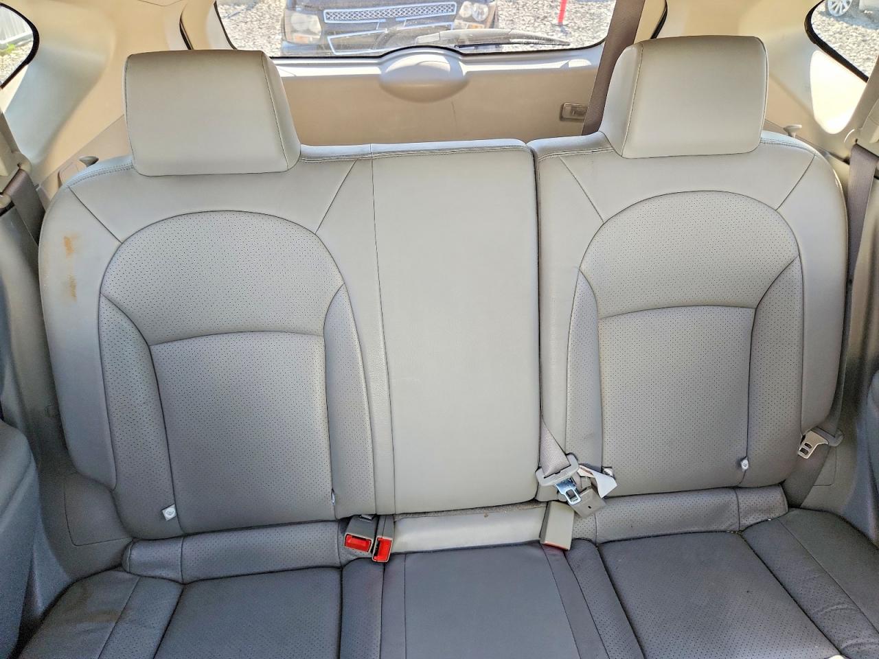 2011 Nissan Rogue S White vin: JN8AS5MV5BW271609