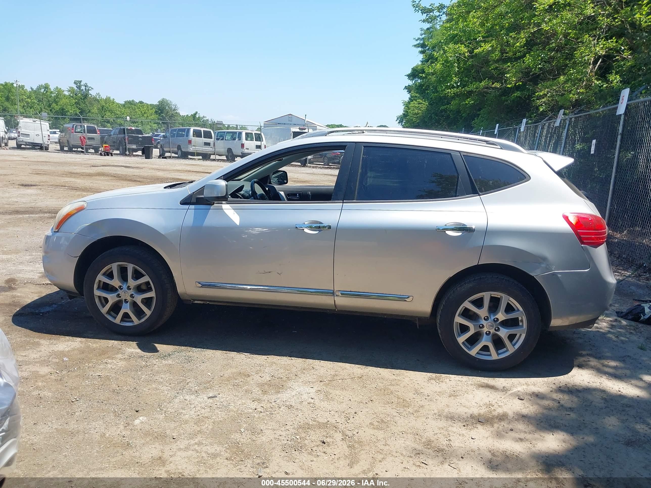 2011 Nissan Rogue Sv Silver vin: JN8AS5MV5BW281122
