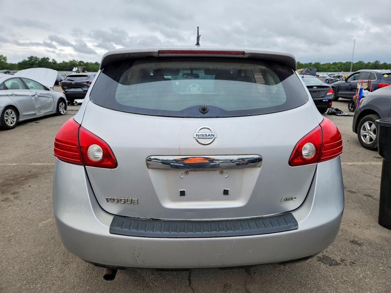 2011 Nissan Rogue S Silver vin: JN8AS5MV5BW290290