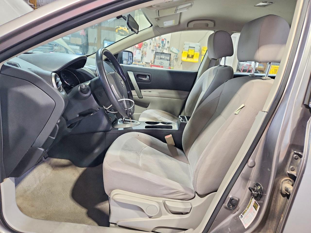 2011 Nissan Rogue S Серый vin: JN8AS5MV5BW679060