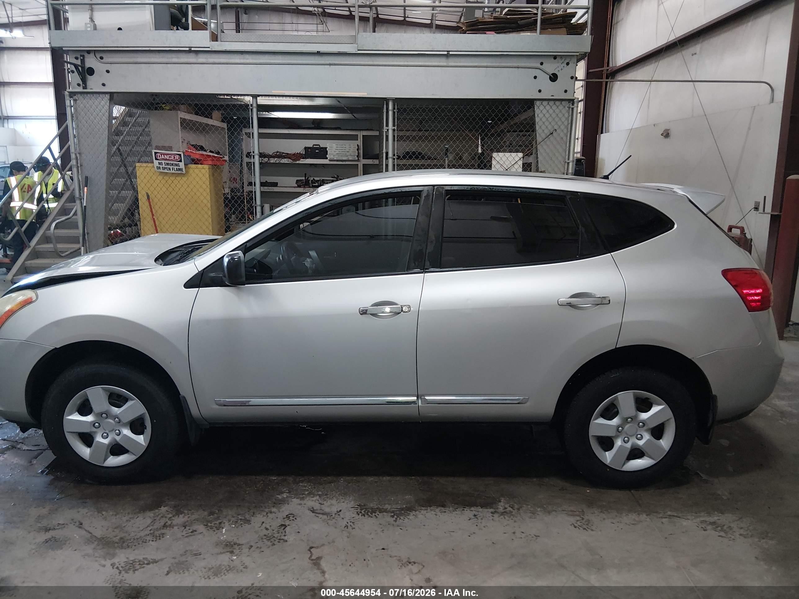 2011 Nissan Rogue S Silver vin: JN8AS5MV5BW688003
